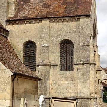 Église Saint-Pierre-et-Saint-Paul de Santeuil et croix