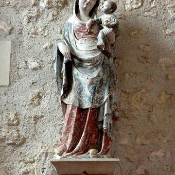 Église Saint-Pierre-et-Saint-Paul de Santeuil et croix