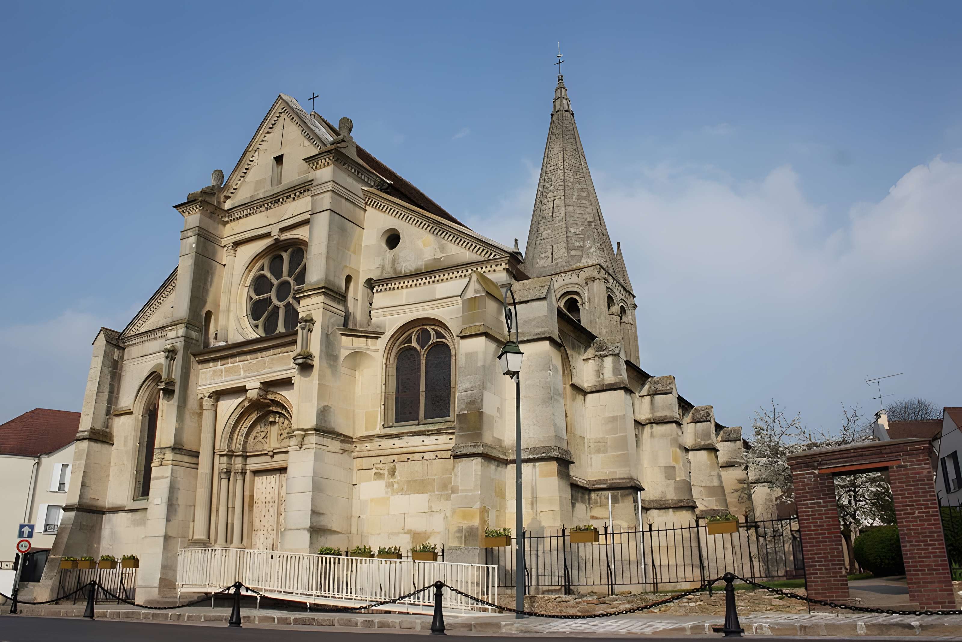 Église Saint-Pierre-et-Saint-Paul de Sarcelles 