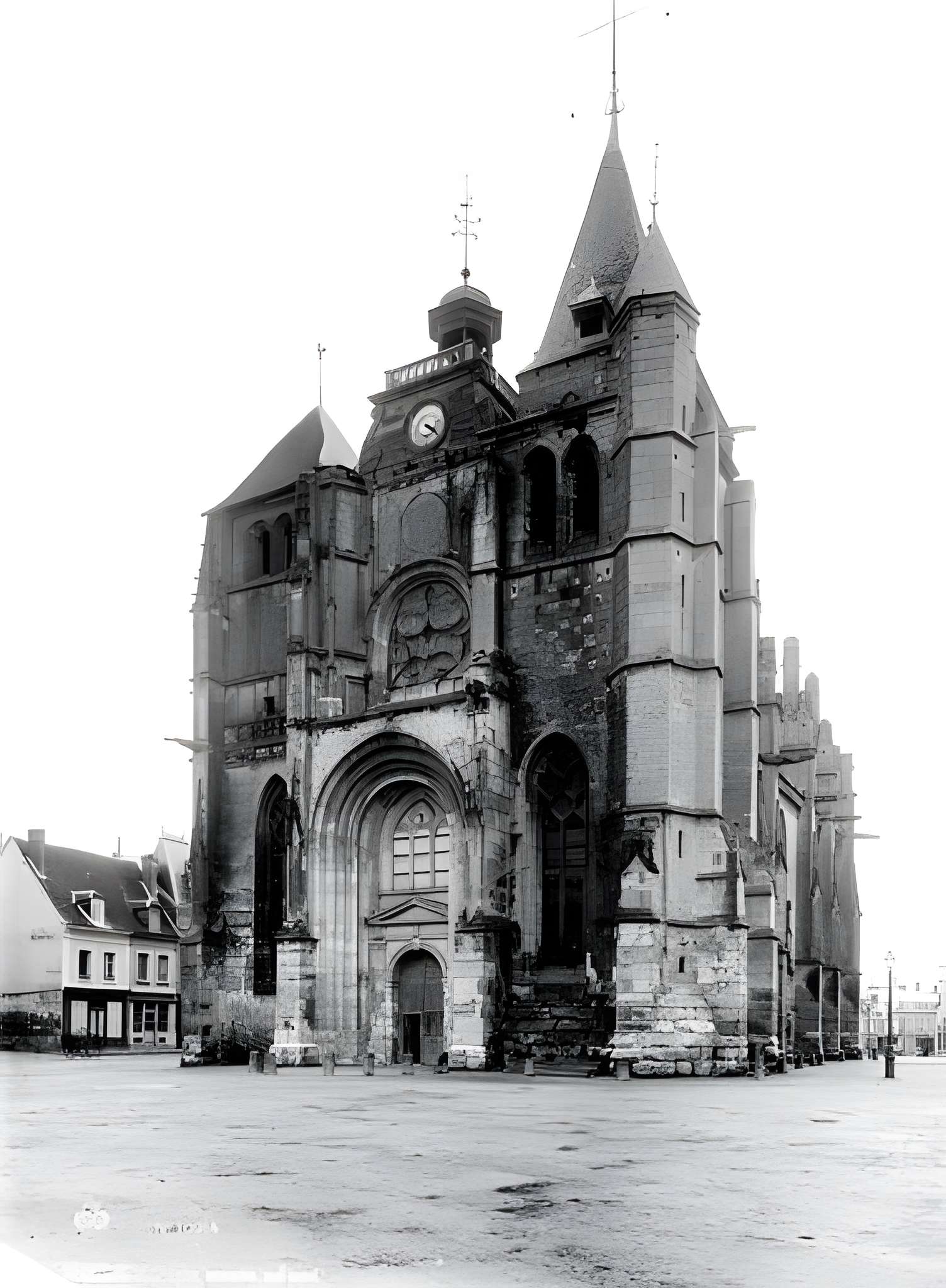 Église Saint-Pierre-et-Saint-Paul du Neubourg