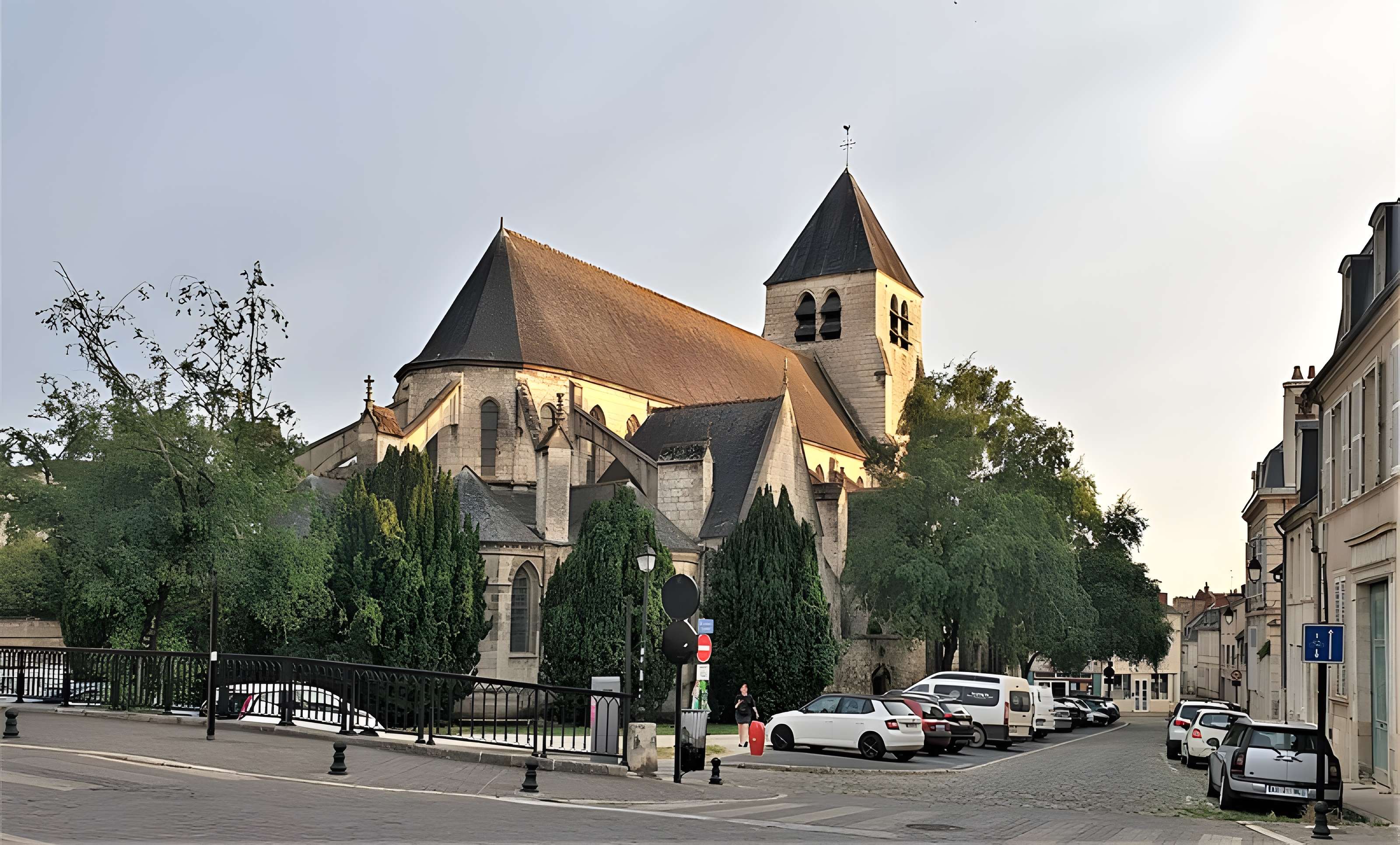 Église Saint-Pierre-le-Guillard de Bourges