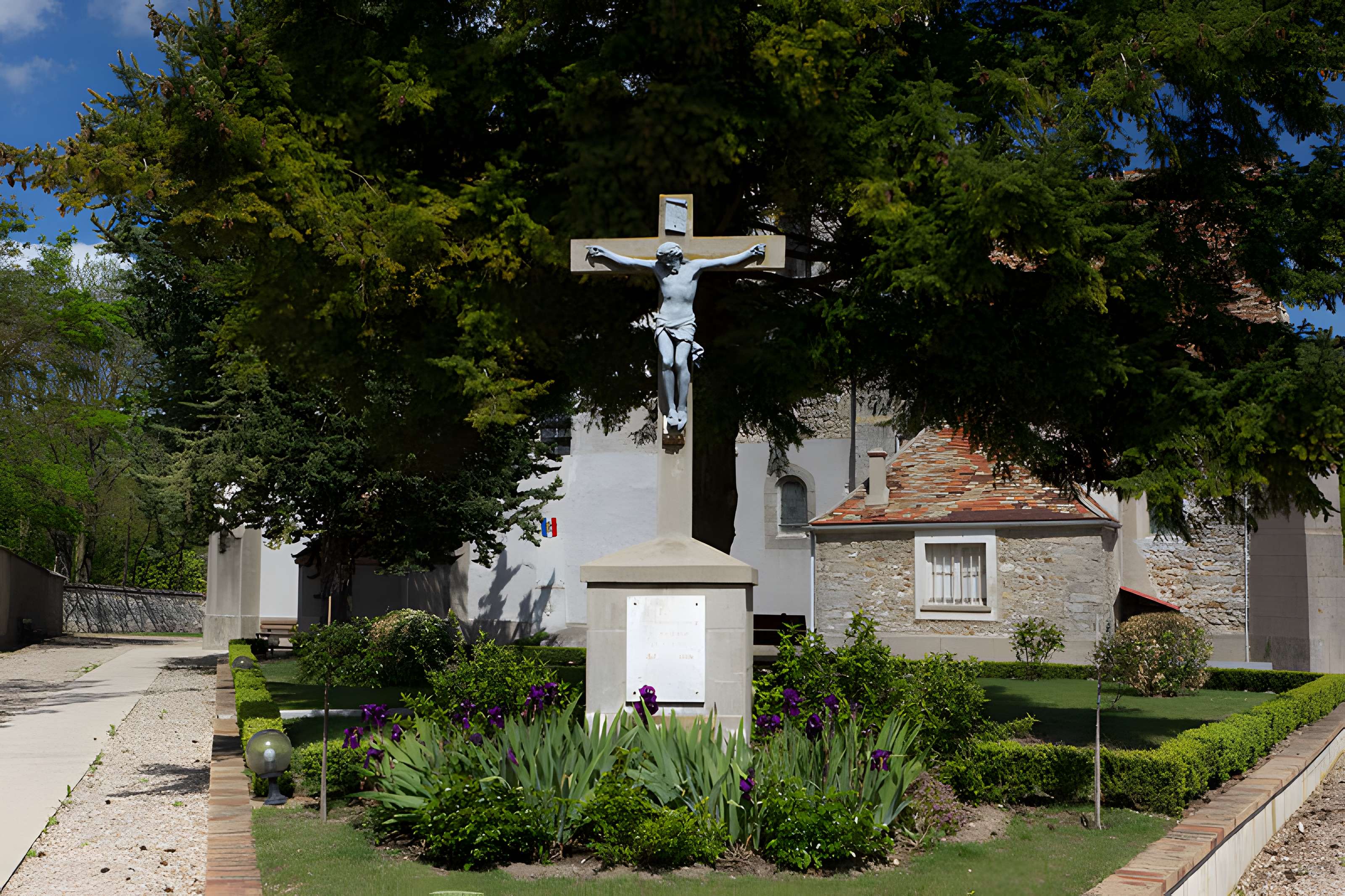 Église Saint-Remi de Fontenay-le-Vicomte
