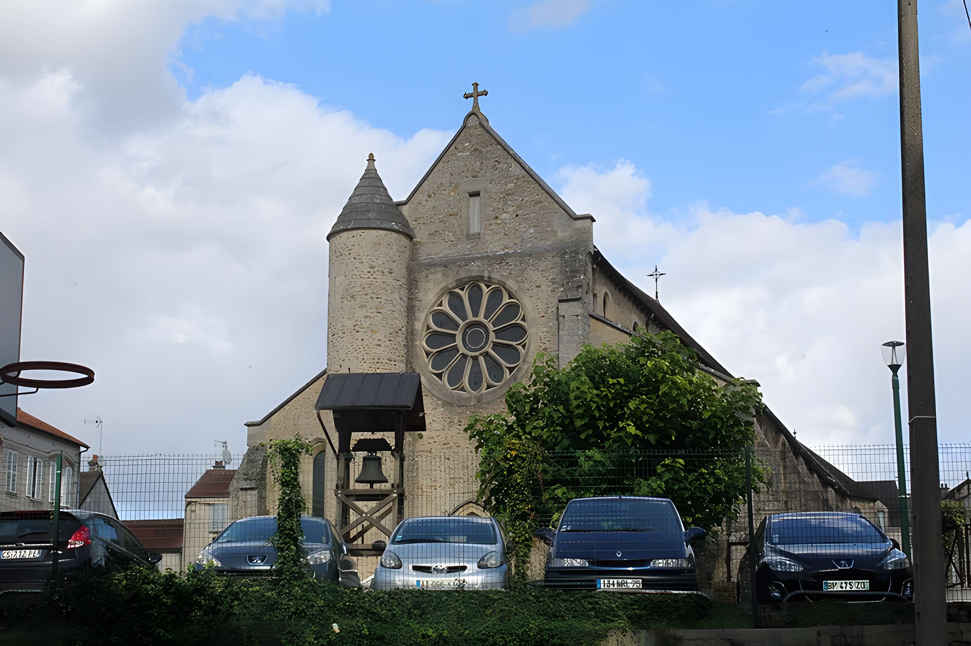 Église Saint-Rémy de Ferrières-en-Brie