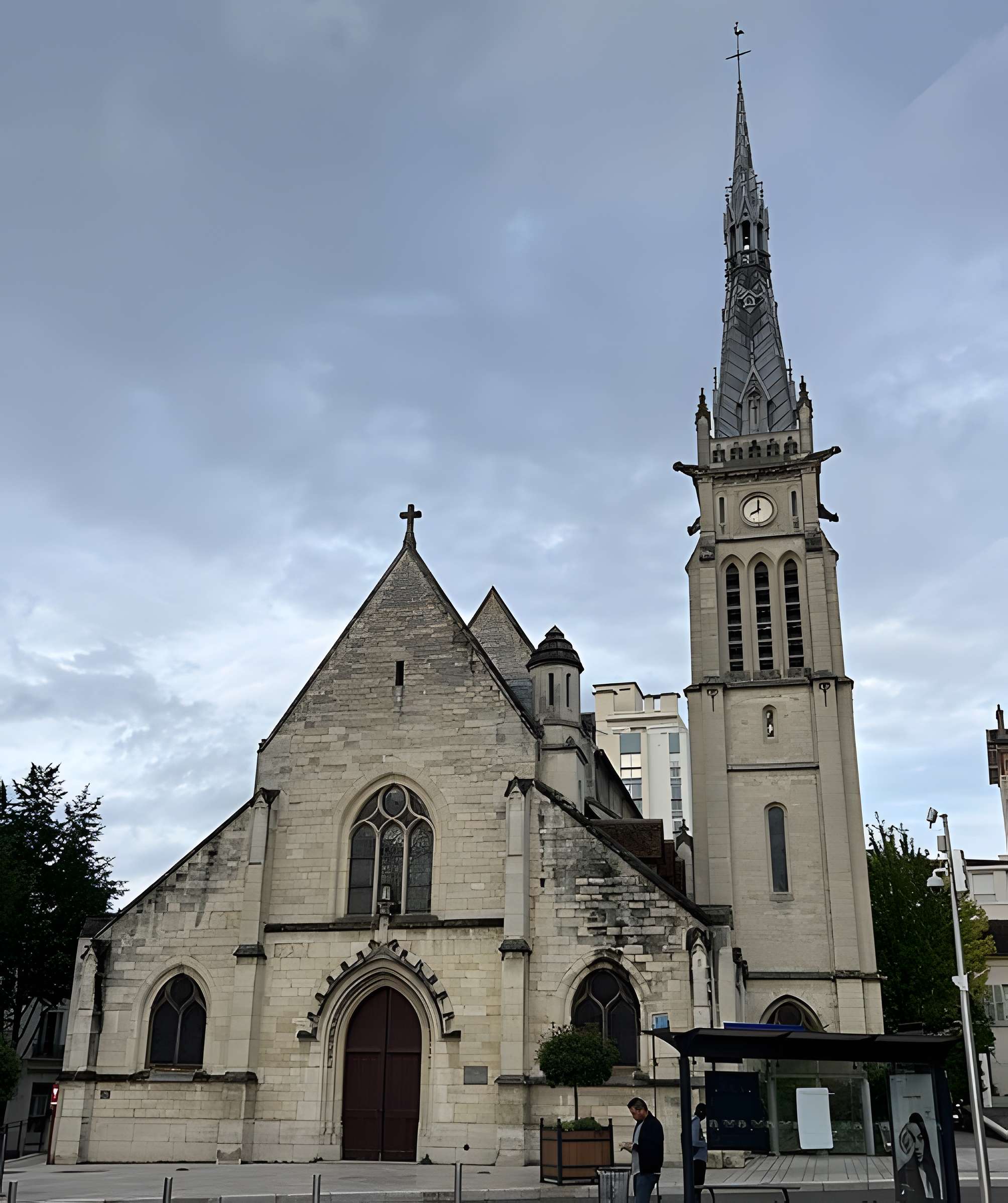 Église Saint-Rémy de Vanves