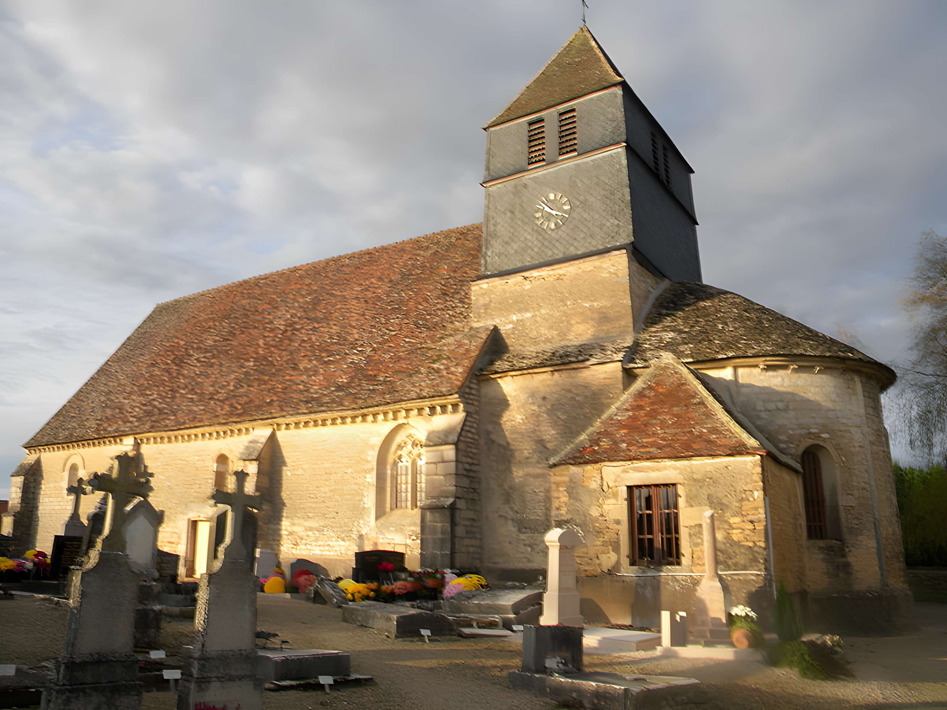 Église Saint-Révérien-et-Saint-Blaise de Villy-le-Moutier