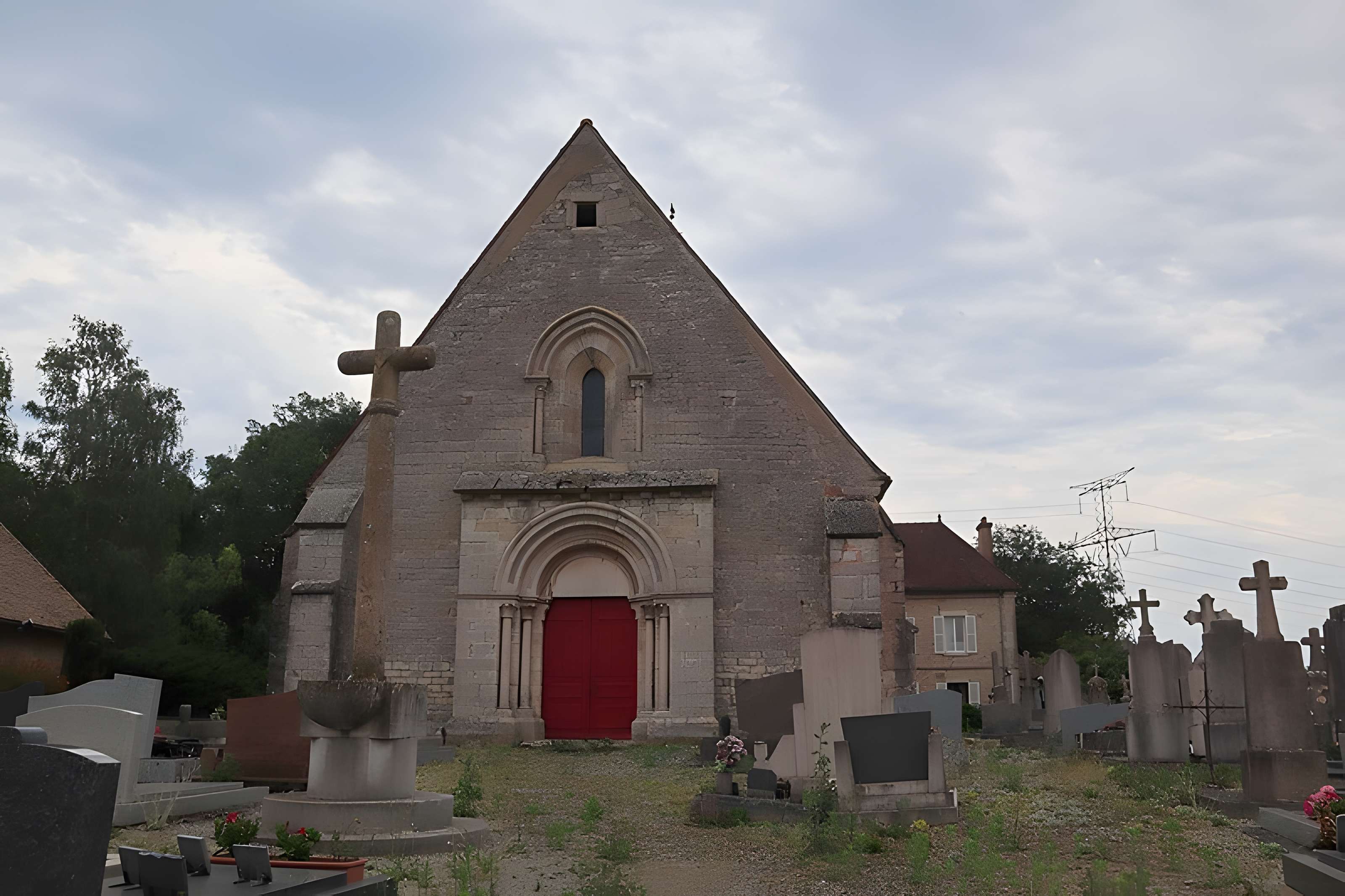 Église Saint-Révérien-et-Saint-Blaise de Villy-le-Moutier