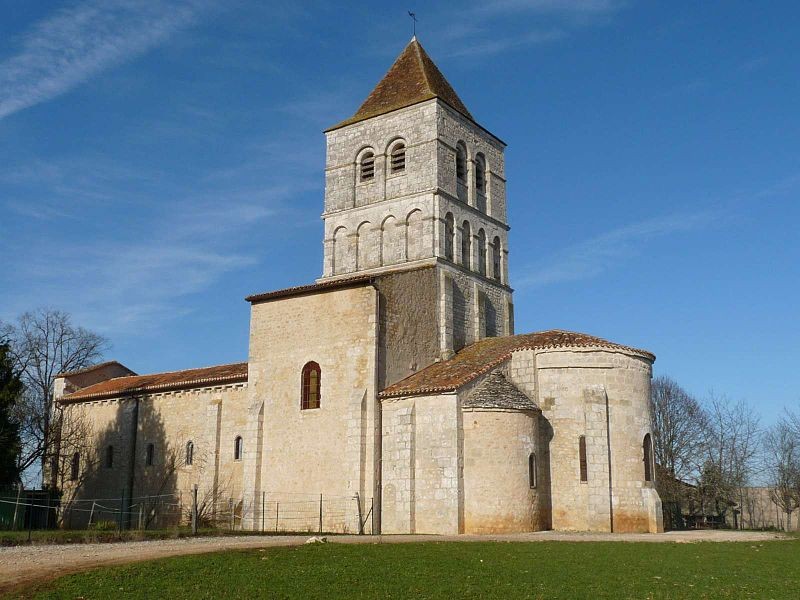 Photo de Église Saint-Robert de la Chapelle-Saint-Robert