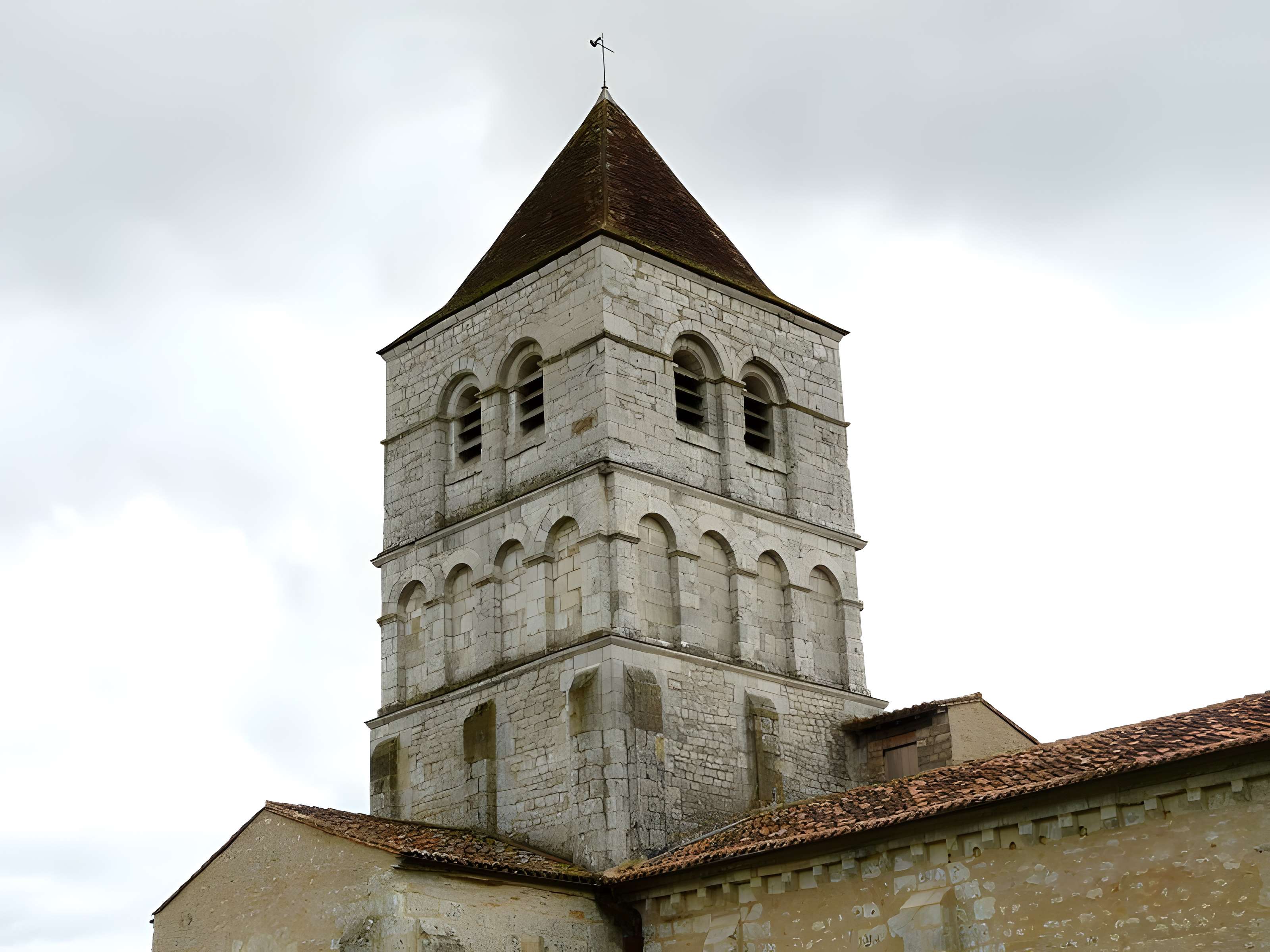 Église Saint-Robert de la Chapelle-Saint-Robert