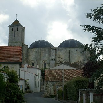Église Saint-Romain de Saint-Romain-de-Benet