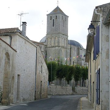 Église Saint-Romain de Saint-Romain-de-Benet