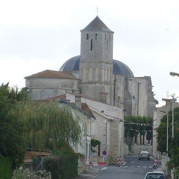 Église Saint-Romain de Saint-Romain-de-Benet