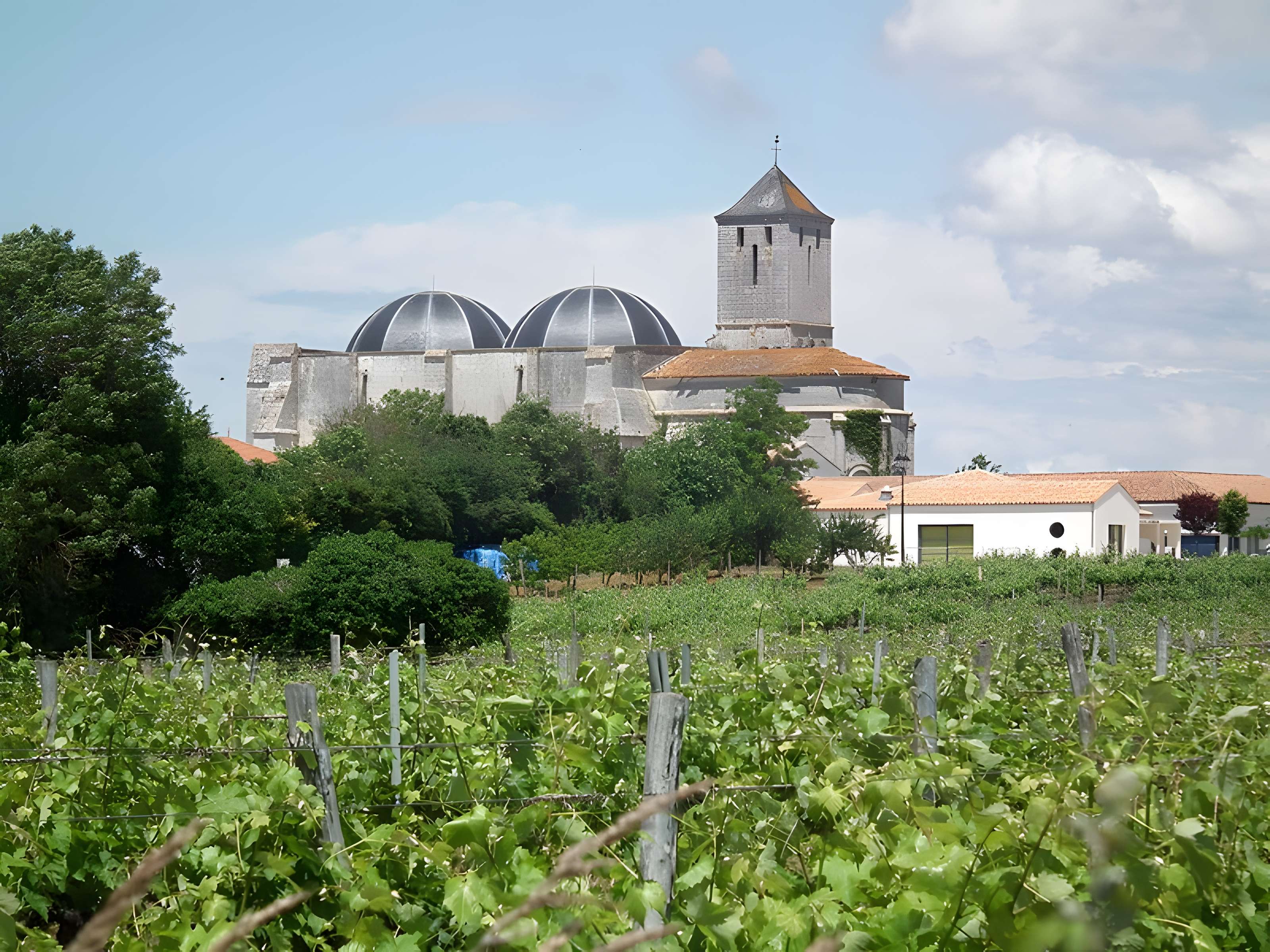 Église Saint-Romain de Saint-Romain-de-Benet 