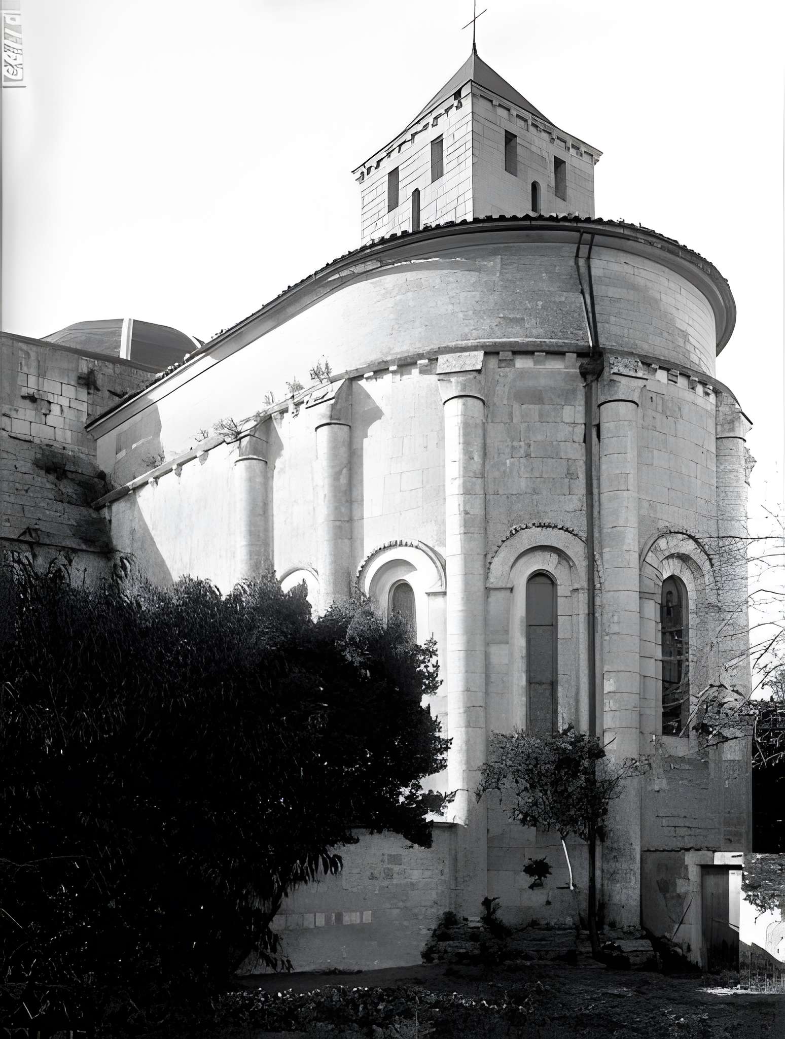 Église Saint-Romain de Saint-Romain-de-Benet
