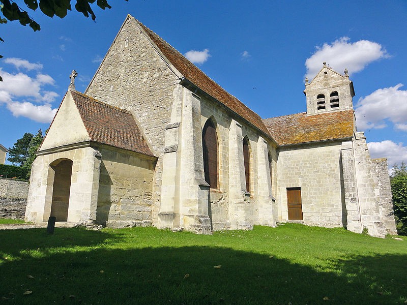 Photo de Église Saint-Romain de Wy-dit-Joli-Village et une croix