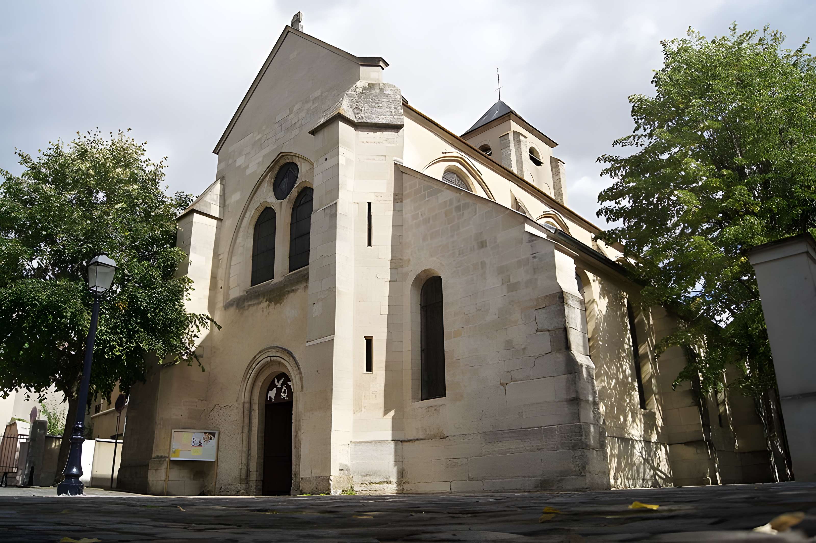 Église Saint-Saturnin de Champigny-sur-Marne 