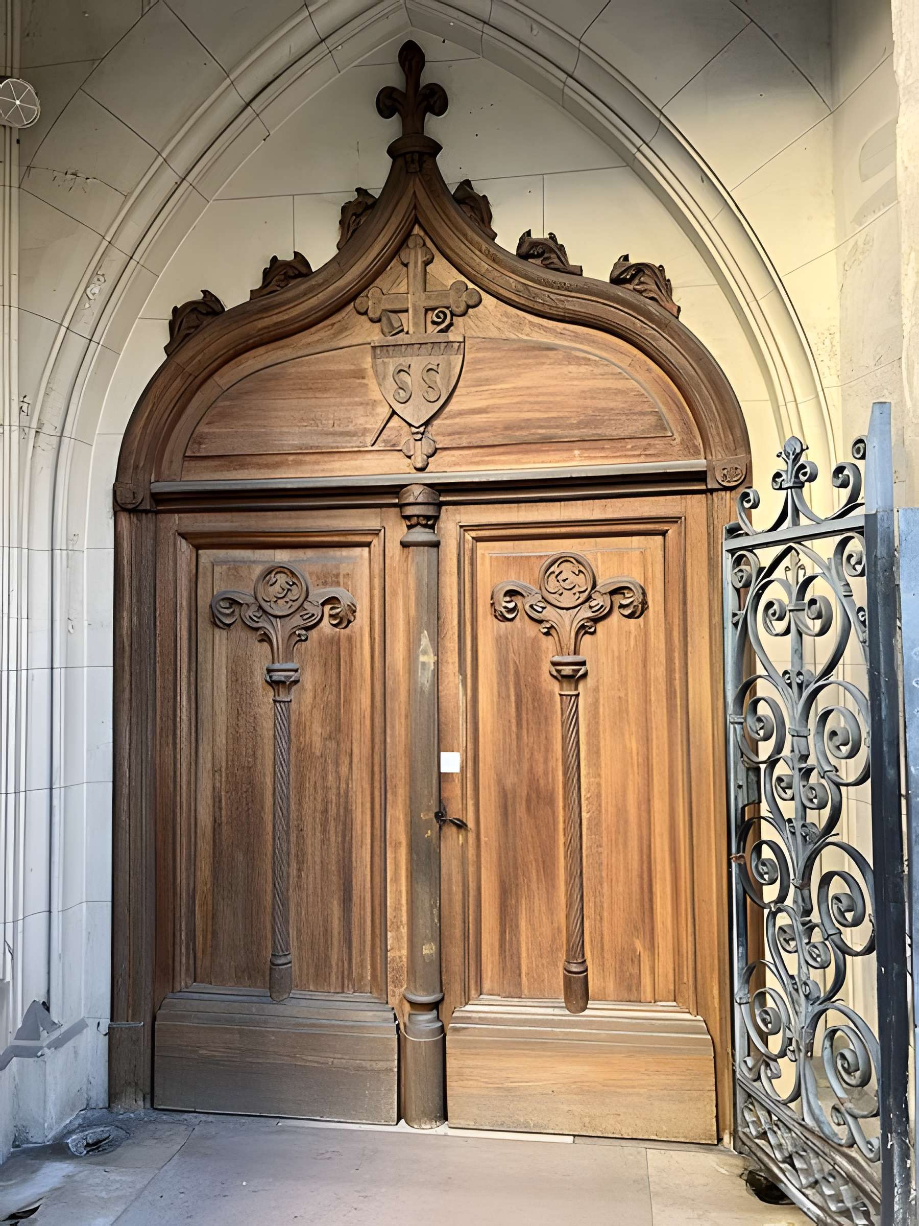 Église Saint-Saturnin de Nogent-sur-Marne