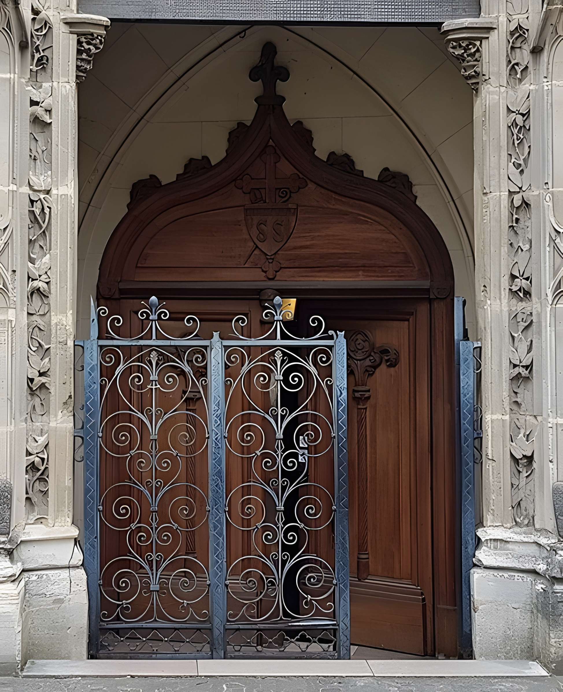 Église Saint-Saturnin de Nogent-sur-Marne
