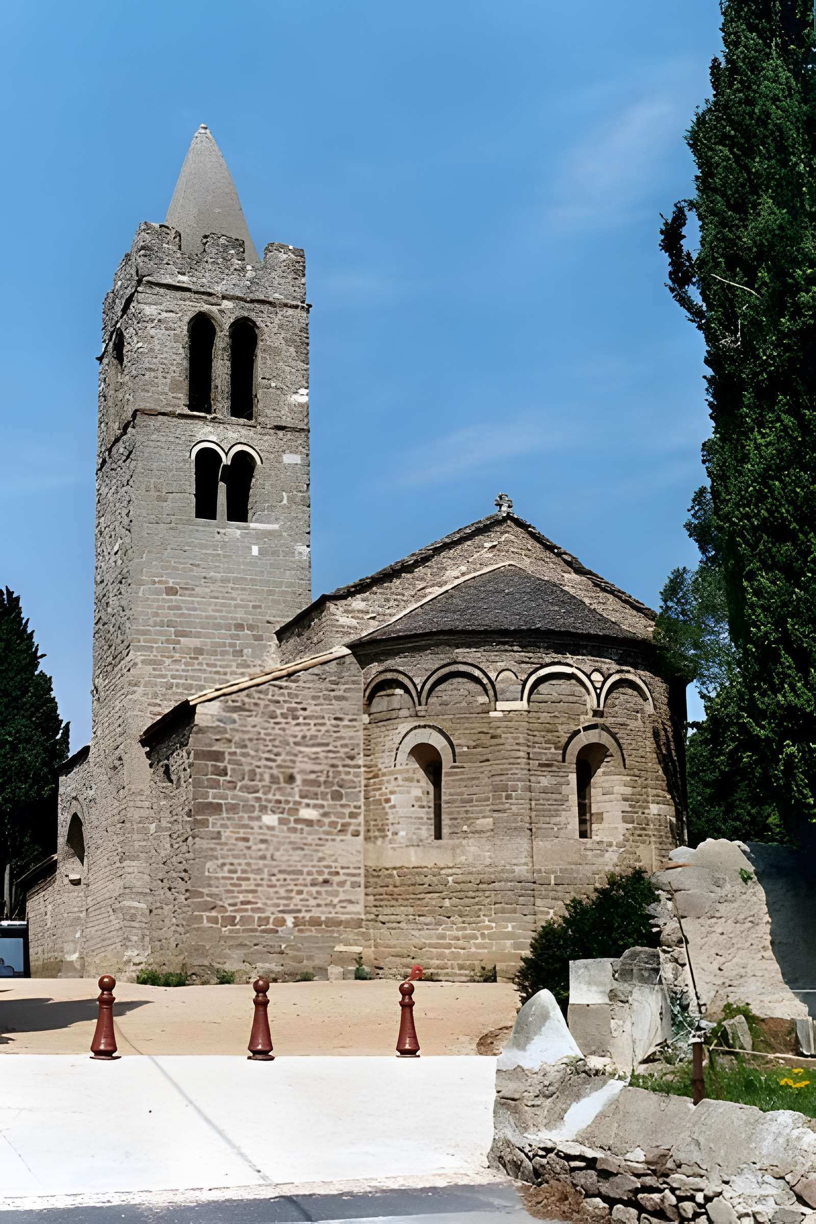 Église Saint-Saturnin de Pouzols-Minervois 