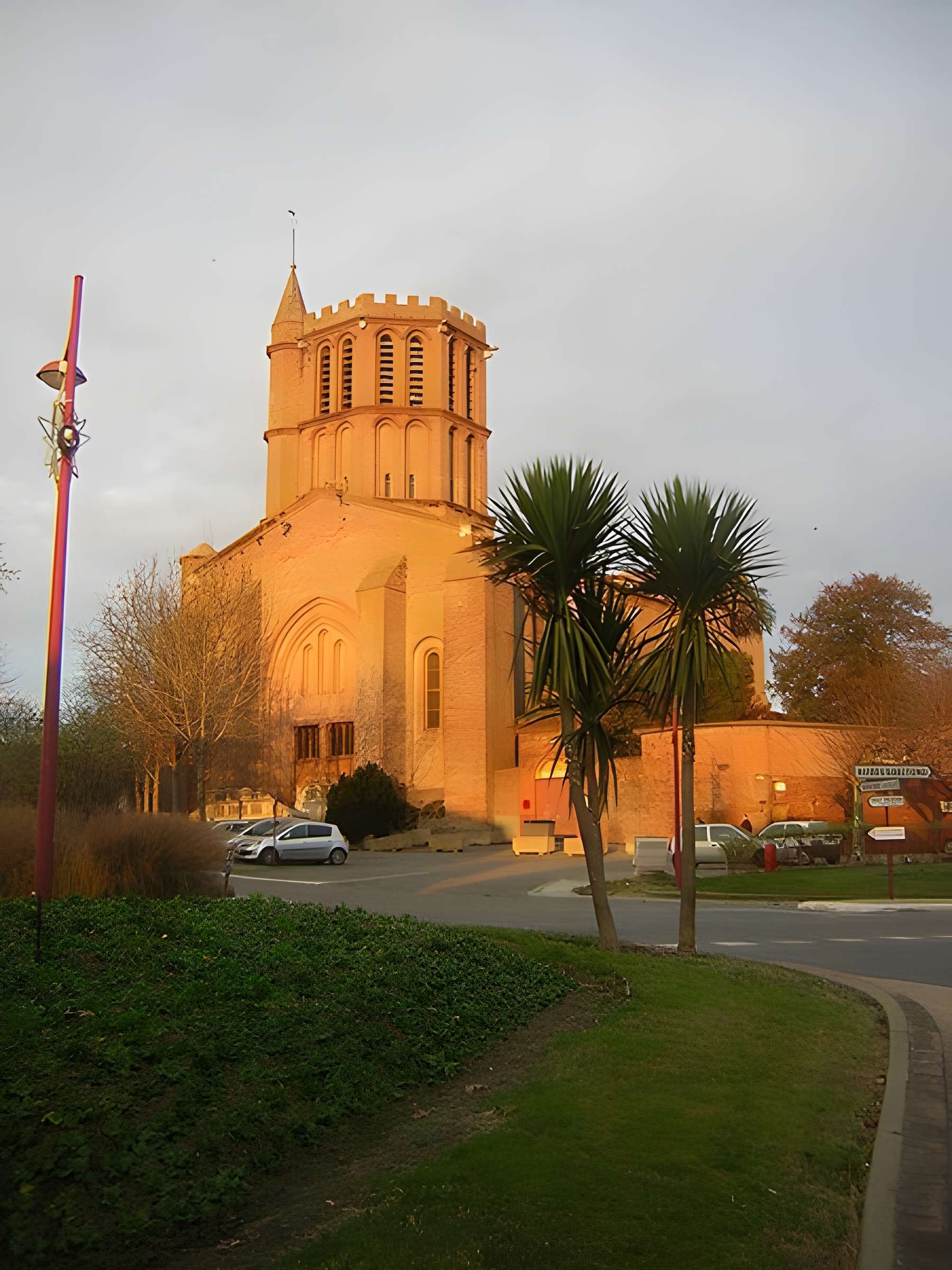 Église Saint-Sauveur de Castelsarrasin 