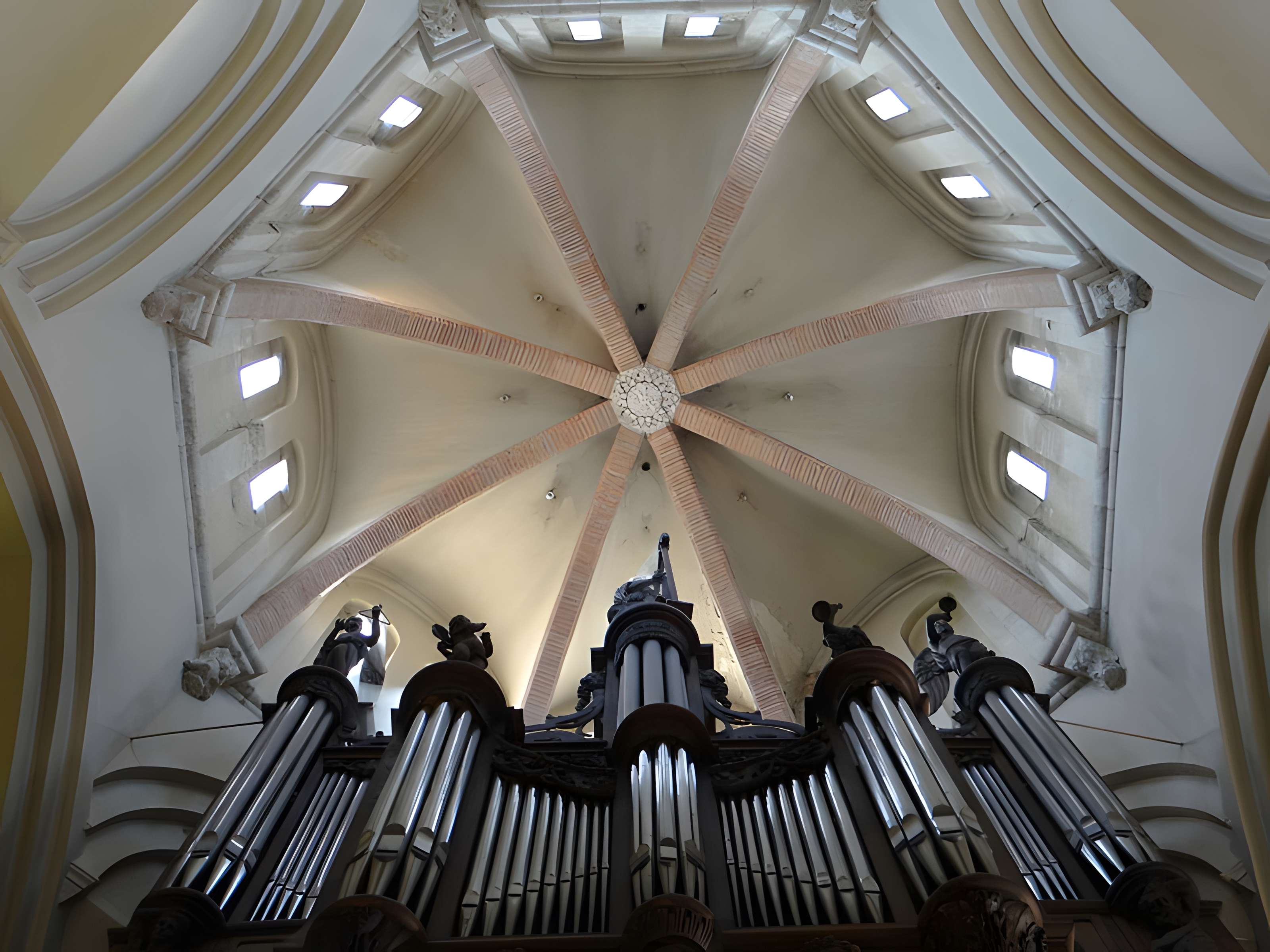 Église Saint-Sauveur de Castelsarrasin