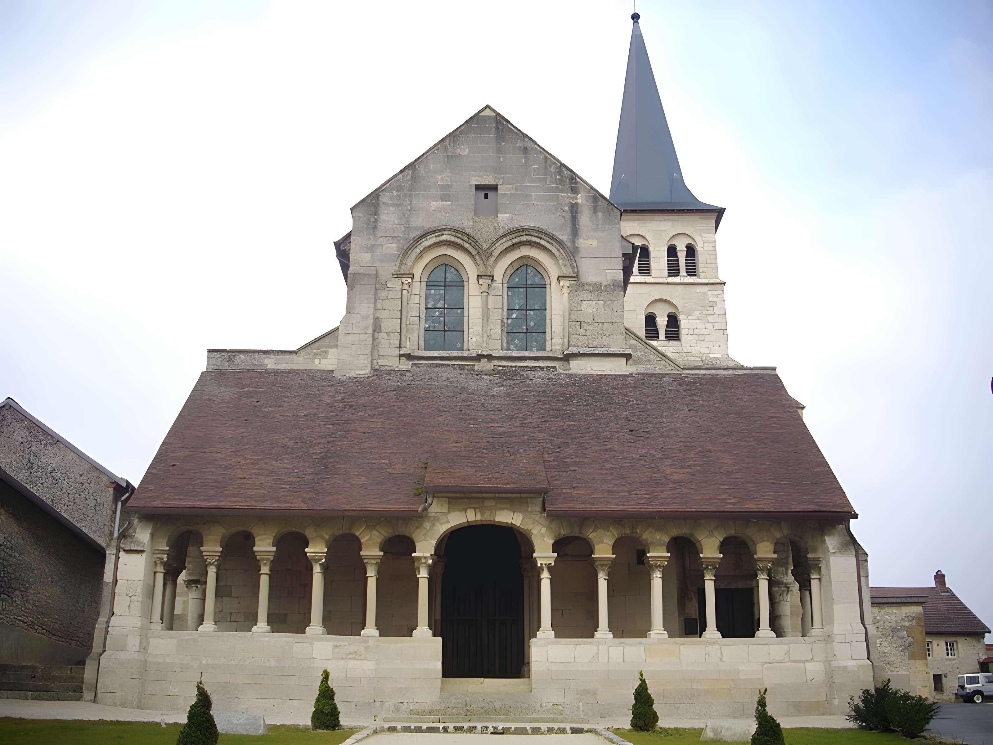 Église Saint-Sauveur de Hermonville