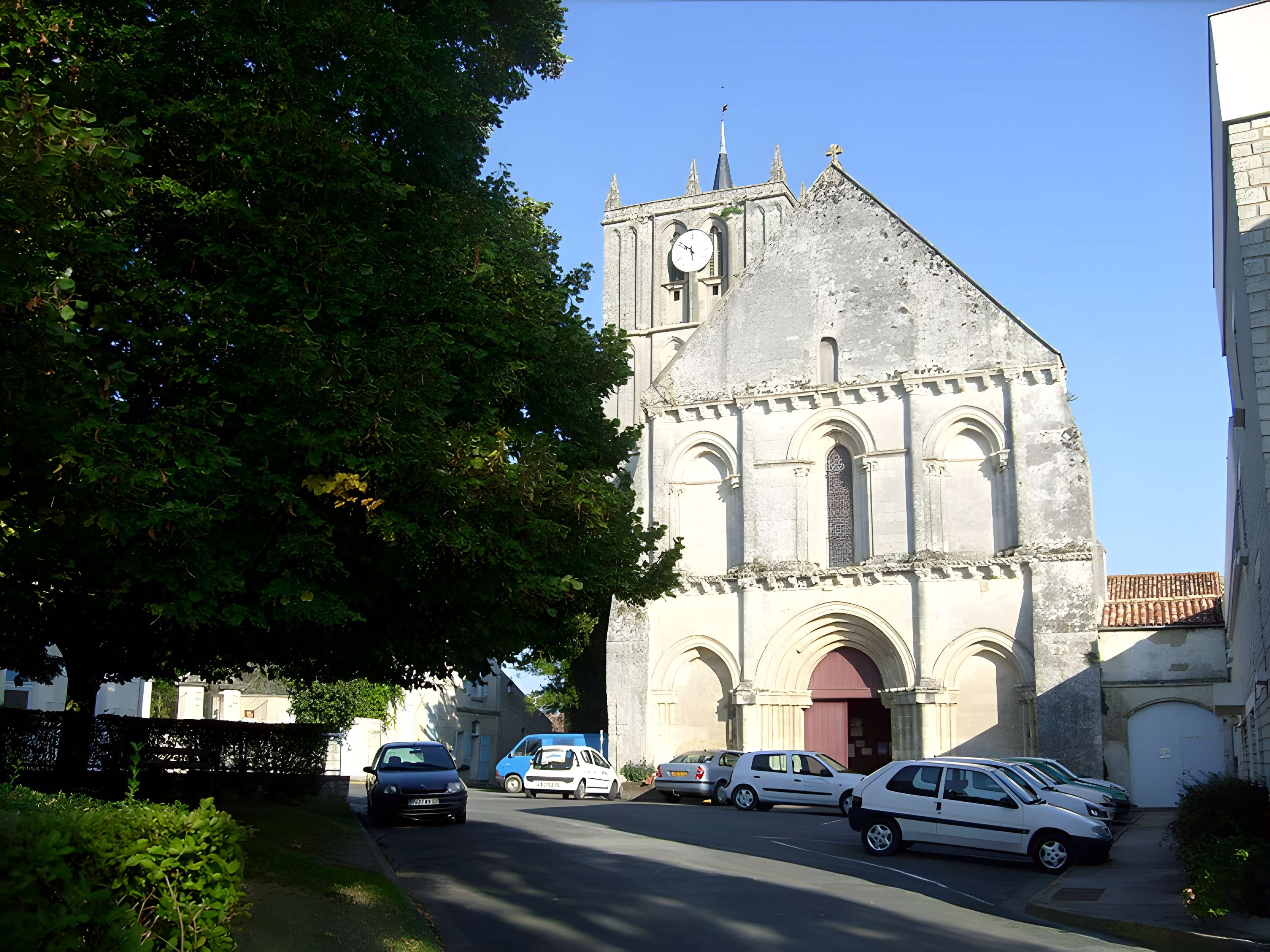 Église Saint-Savinien de Saint-Savinien
