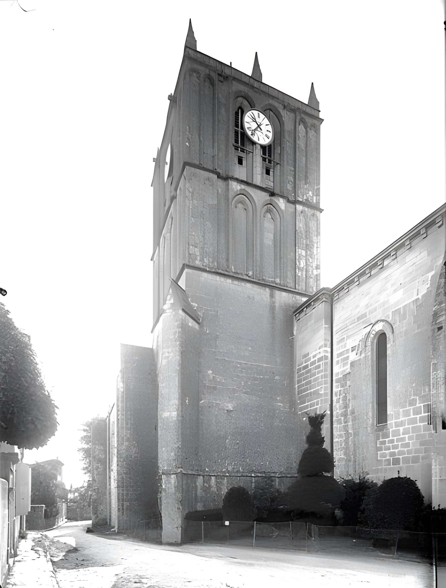 Église Saint-Savinien de Saint-Savinien