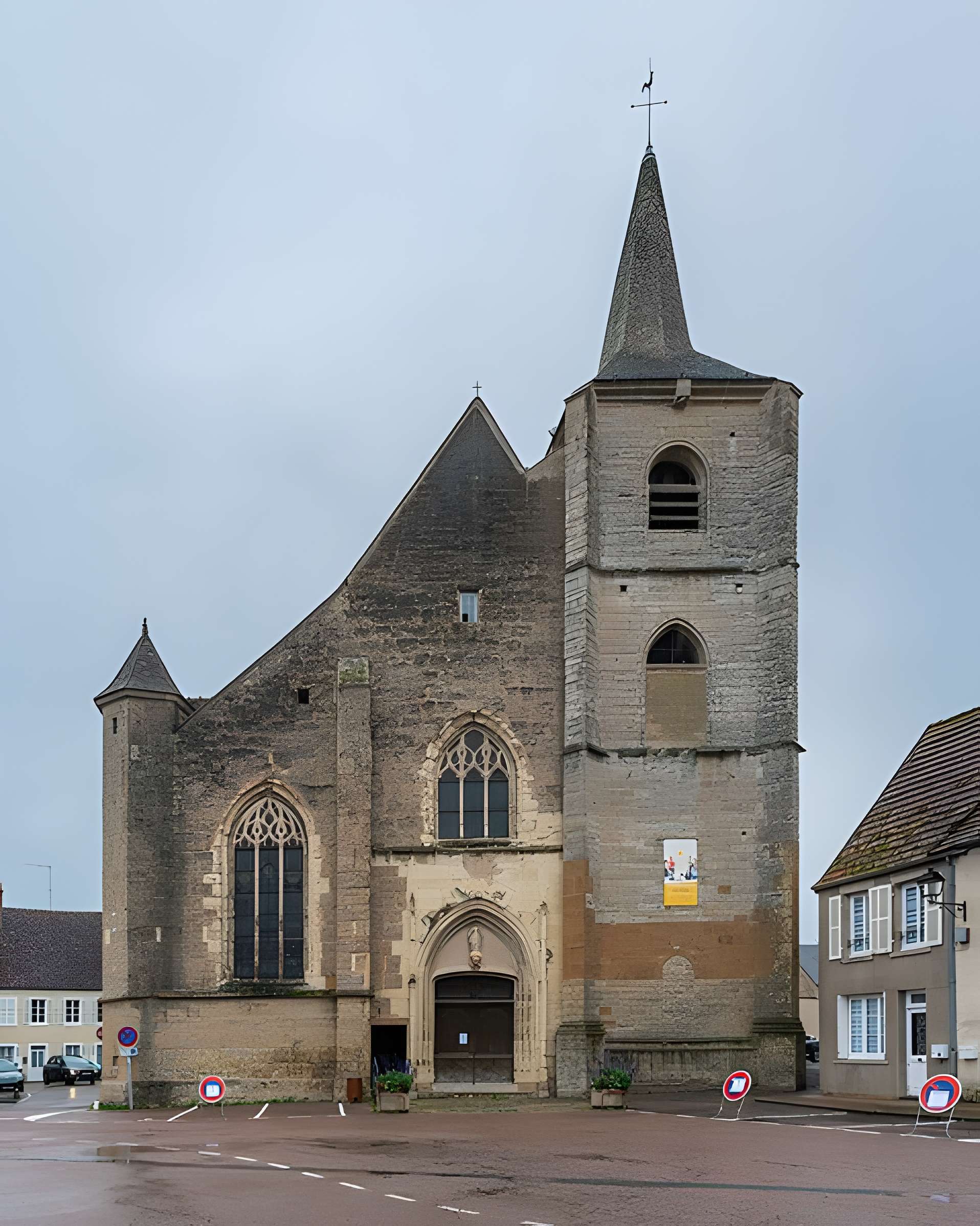 Église Saint-Seine de Corbigny
