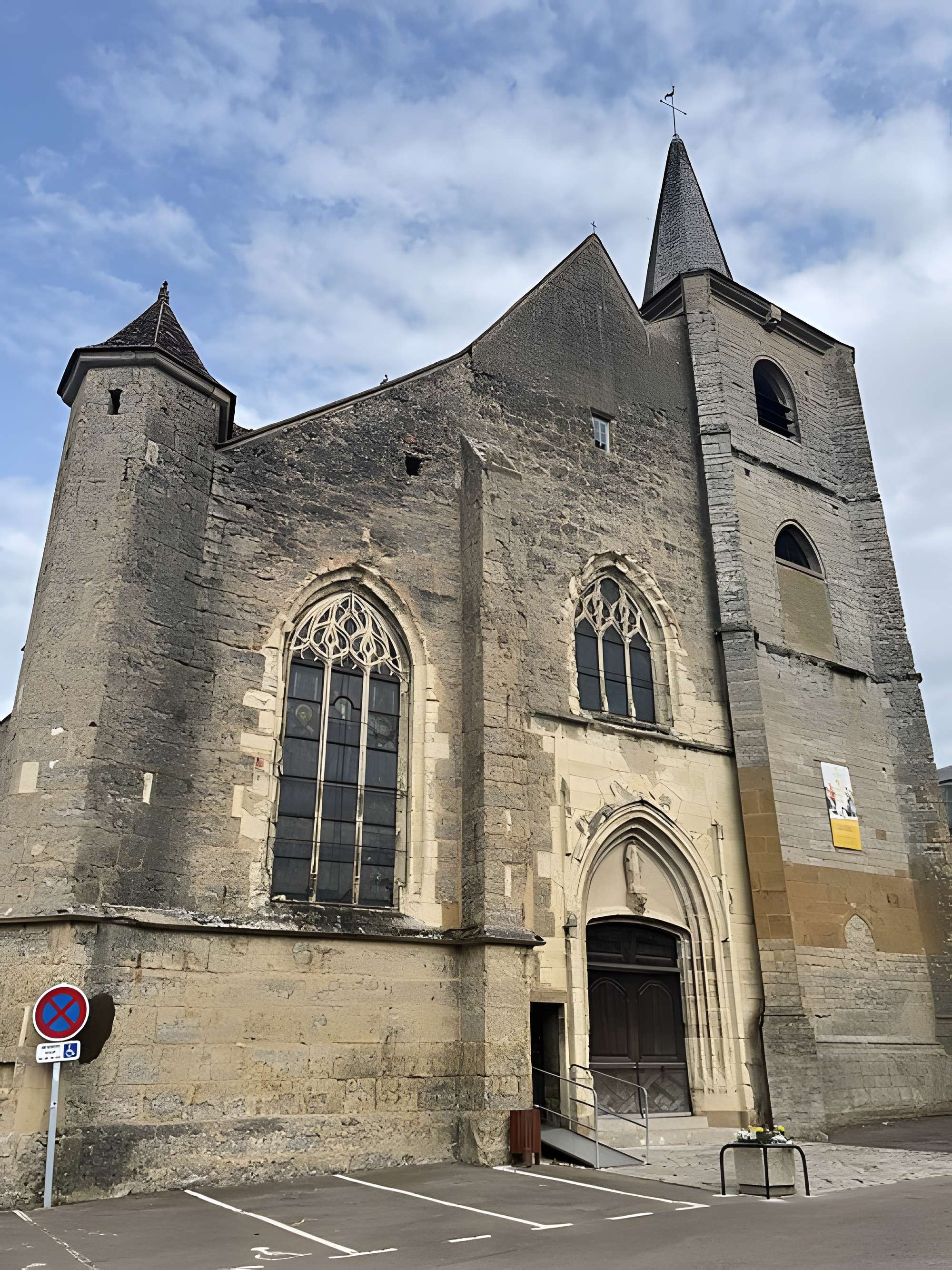 Église Saint-Seine de Corbigny