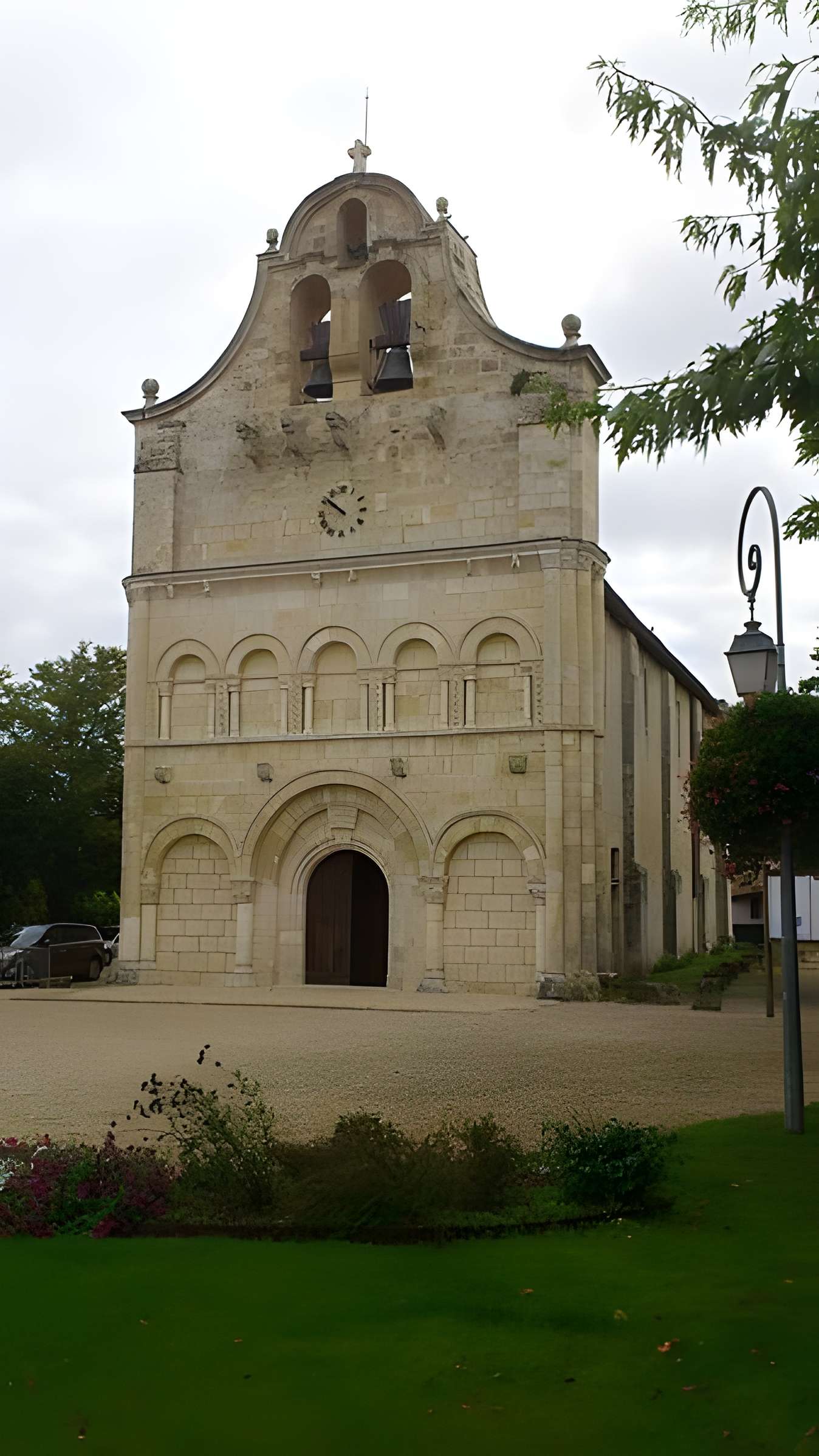 Église Saint-Seurin de Galgon 