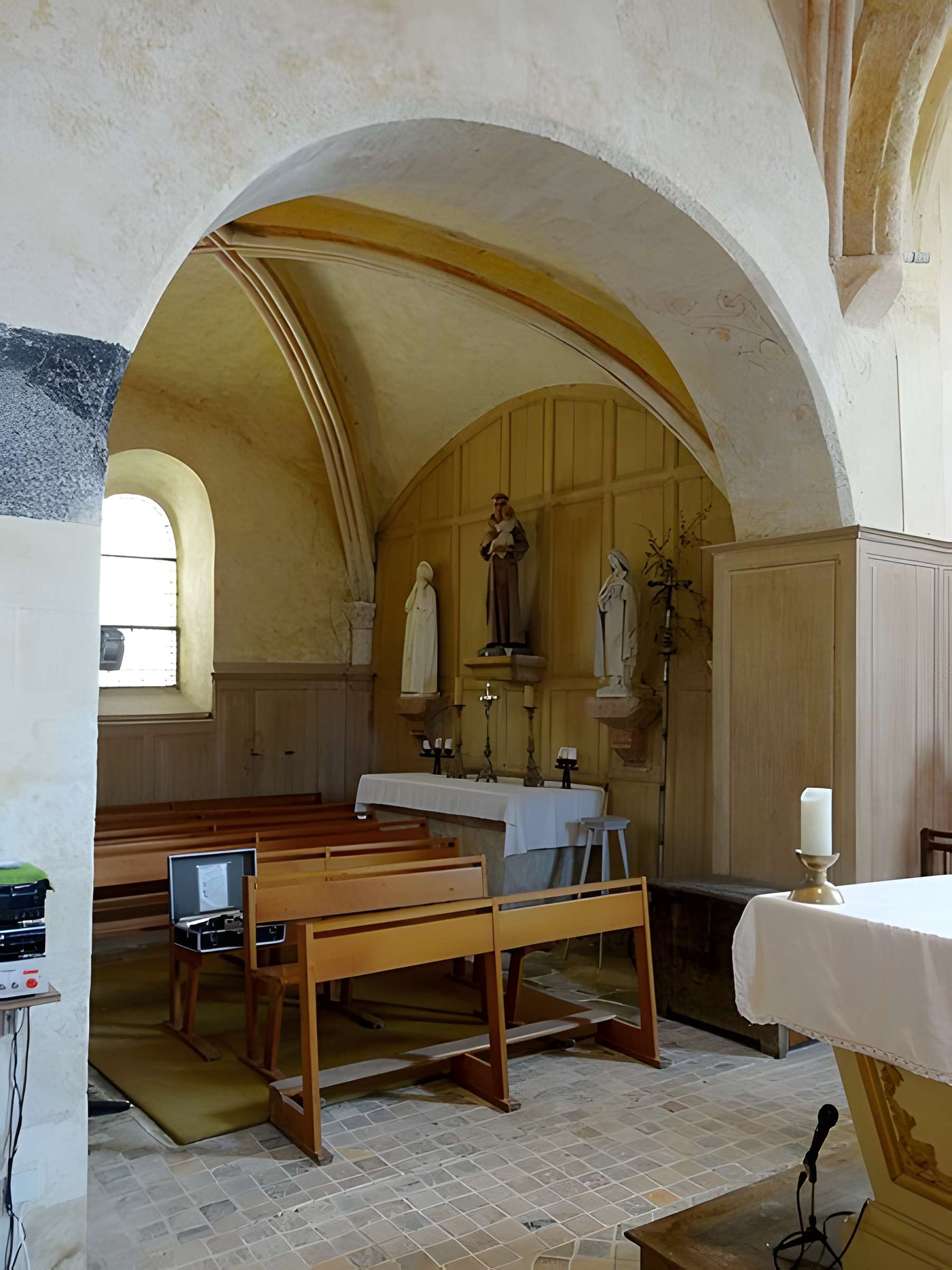 Église Saint-Séverin d'Oinville-sur-Montcient