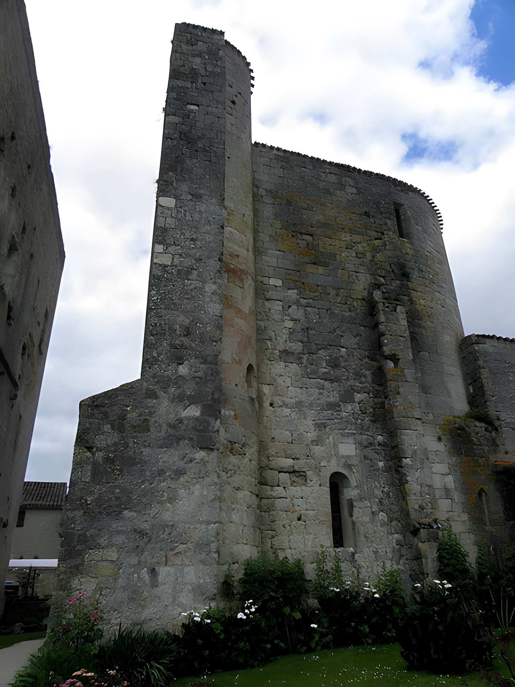 Église Saint-Sigismond de Larressingle