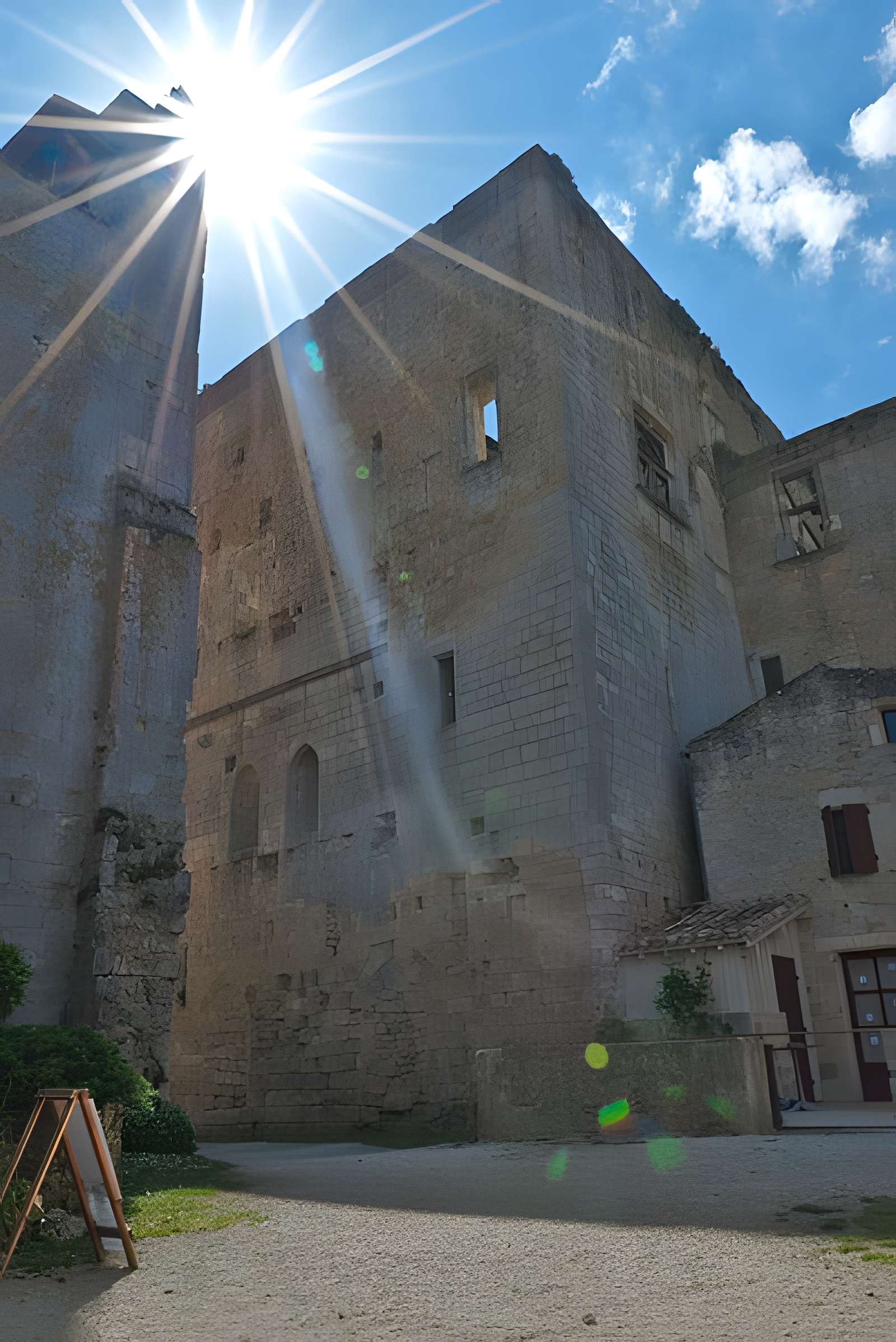 Église Saint-Sigismond de Larressingle