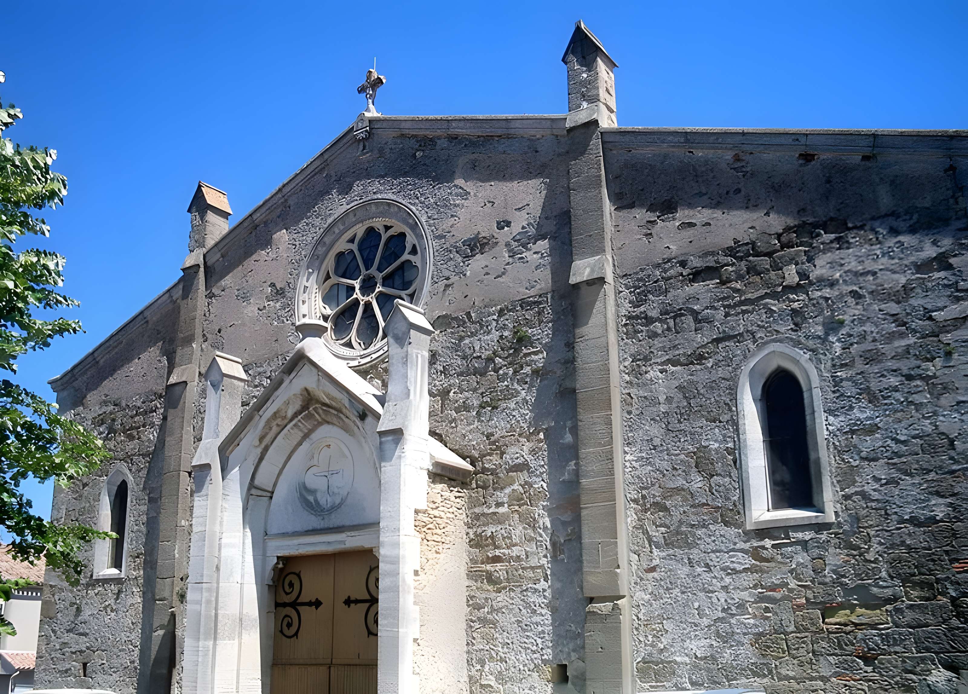 Église Saints-Julien-et-Basilisse de Bram
