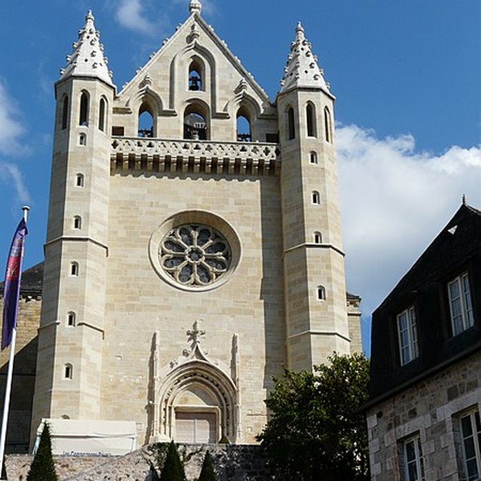 Photo de Église Saint-Sour de Terrasson-Lavilledieu