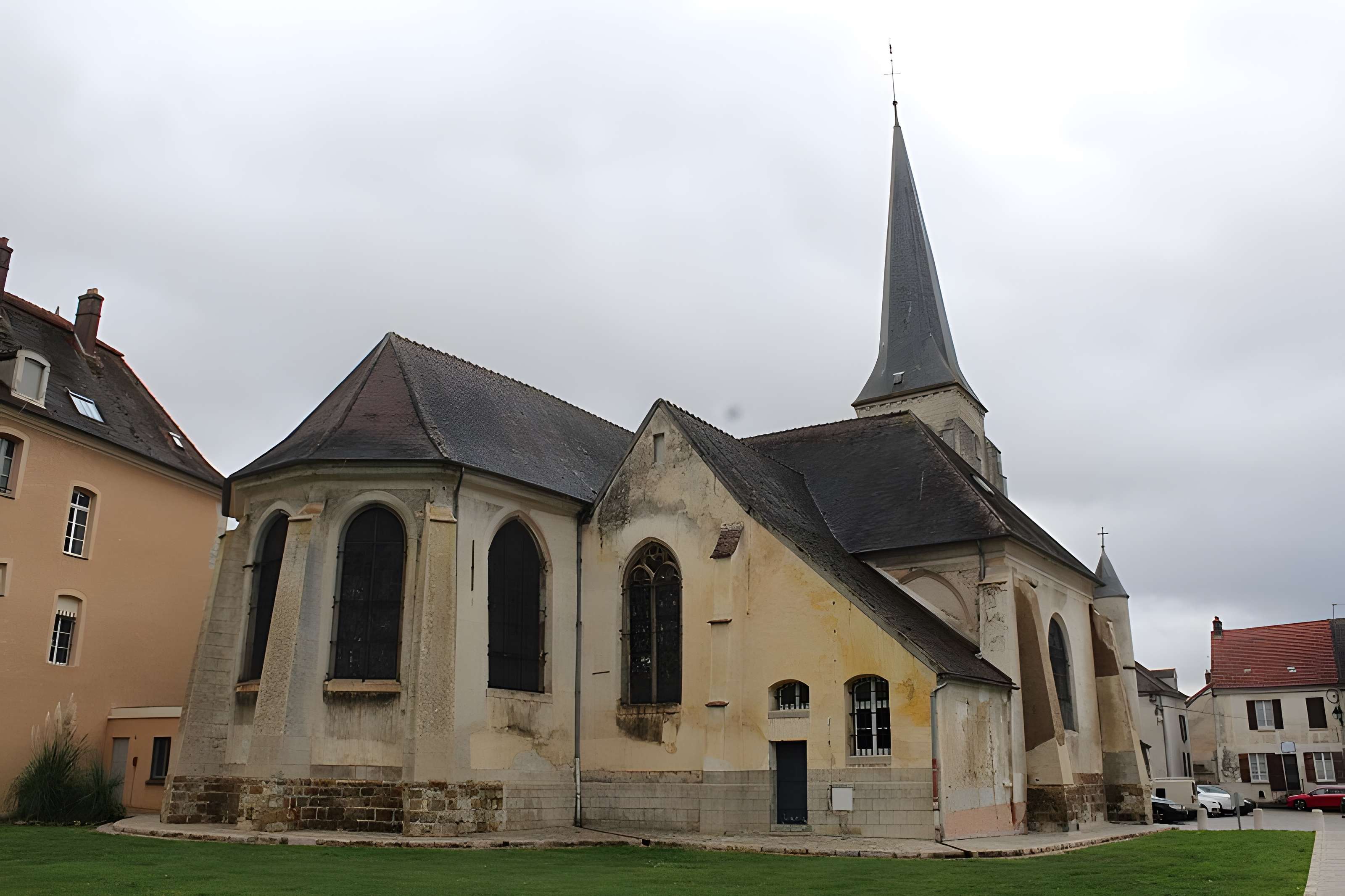 Église Saints-Pierre-et-Paul de Jouarre