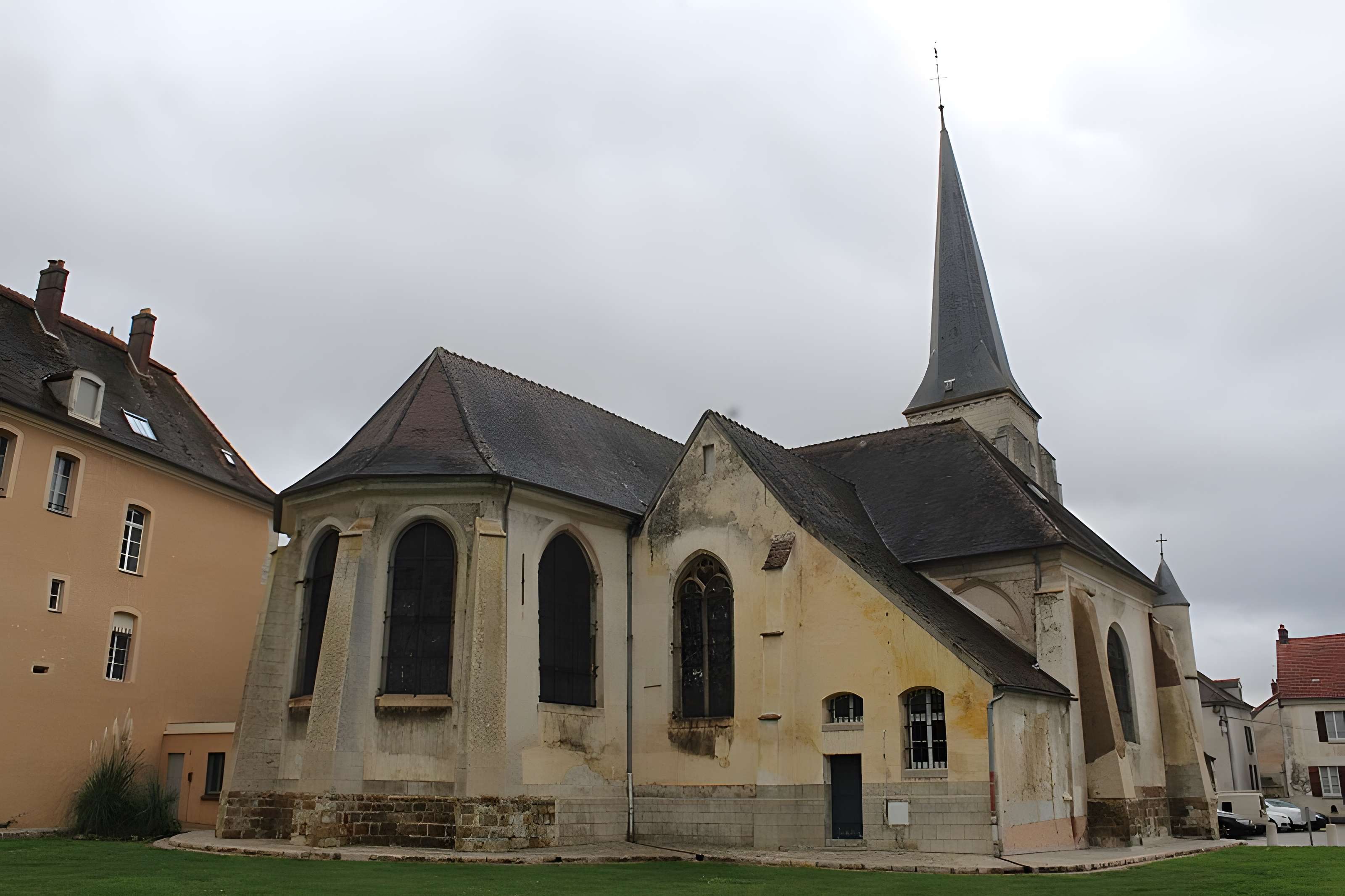 Église Saints-Pierre-et-Paul de Jouarre