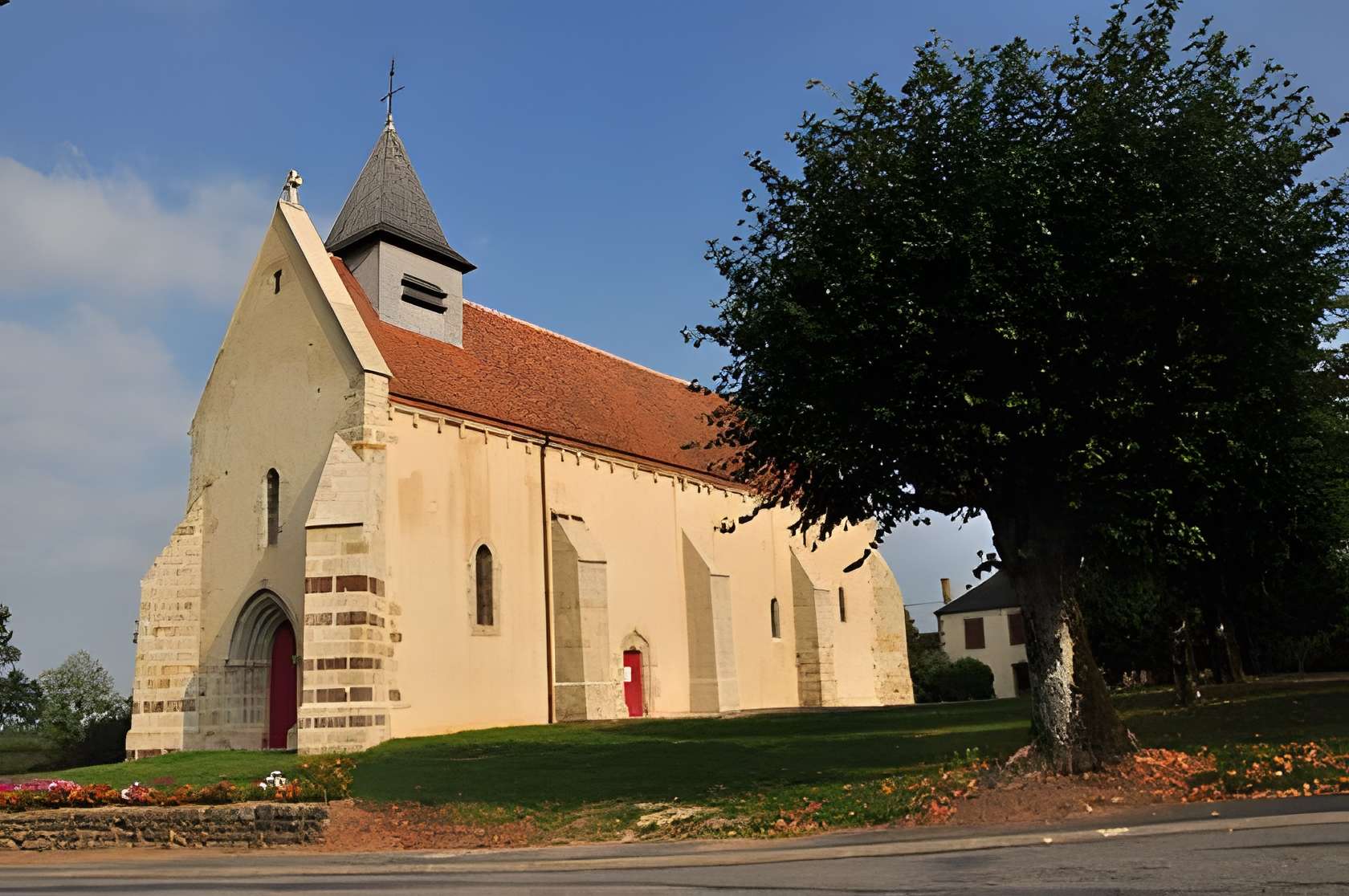 Église Saint-Sulpice de Roussines 