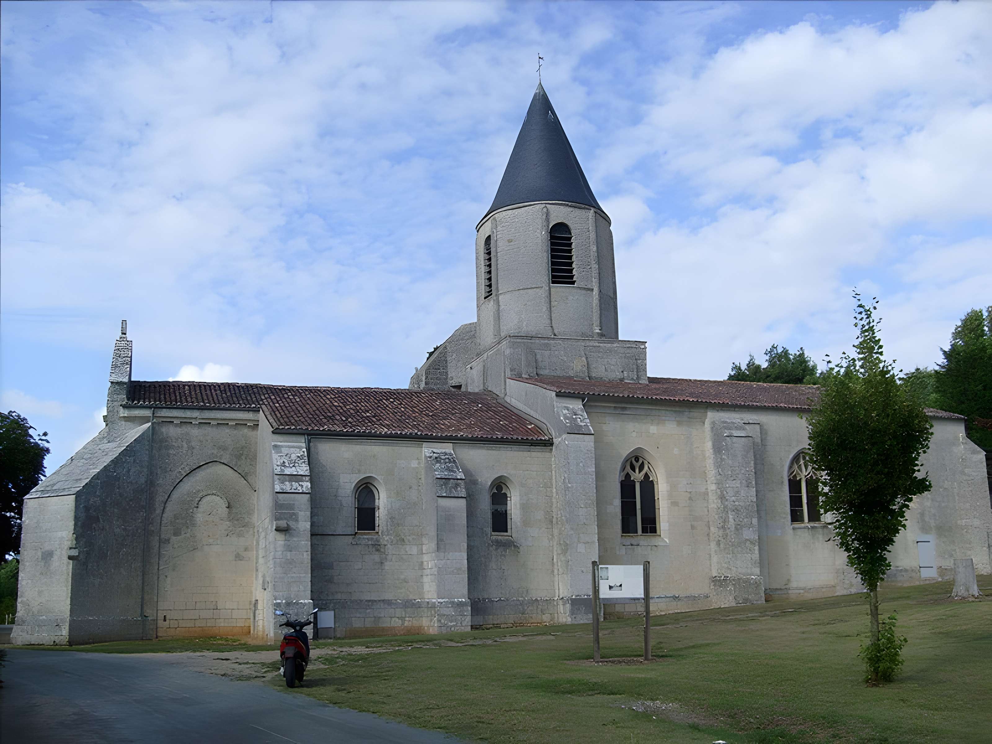 Église Saint-Symphorien de La Gripperie-Saint-Symphorien