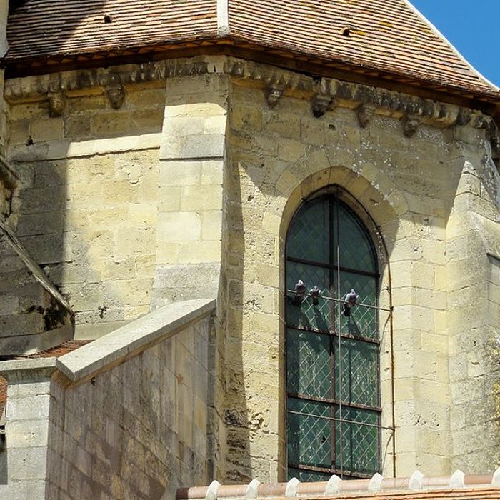 Photo de Église Saint-Symphorien de Nesles-la-Vallée et croix