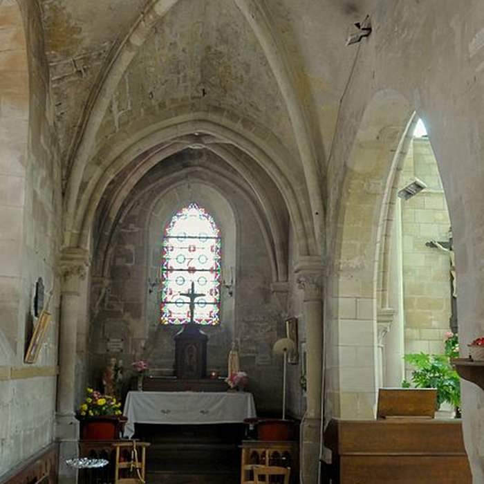 Photo de Église Saint-Symphorien de Nesles-la-Vallée et croix