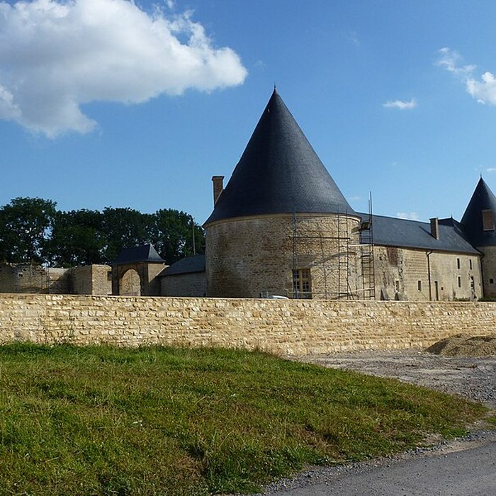 Photo de Ferme fortifiée de Charbogne