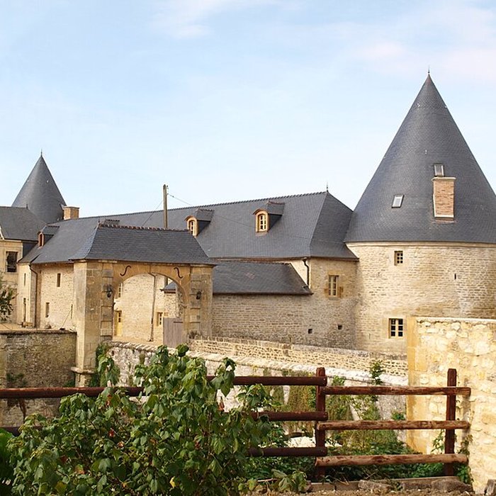 Photo de Ferme fortifiée de Charbogne
