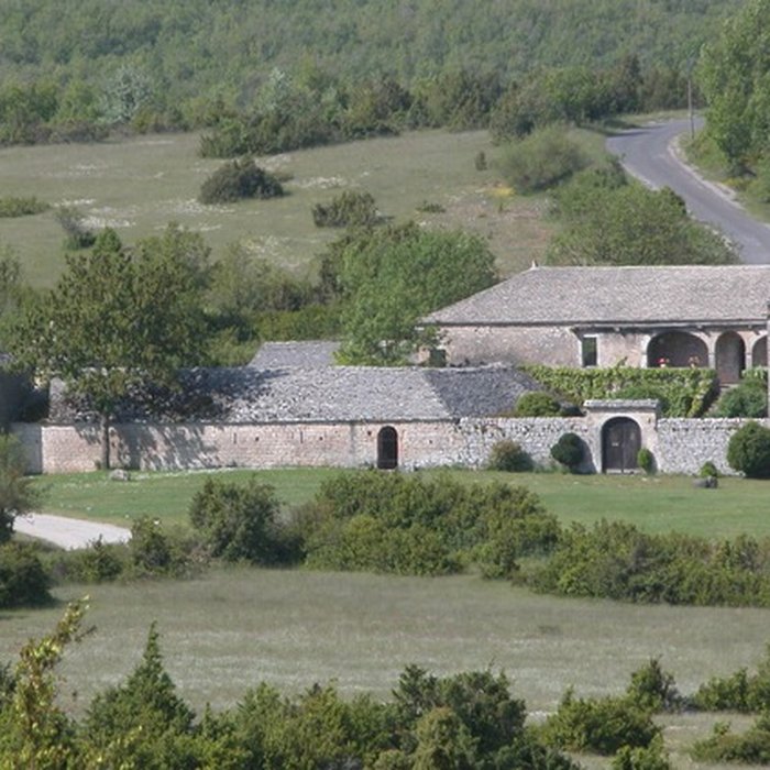 Photo de Ferme fortifiée des Brouzes à Saint-Georges-de-Luzençon