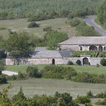 Ferme fortifiée des Brouzes à Saint-Georges-de-Luzençon