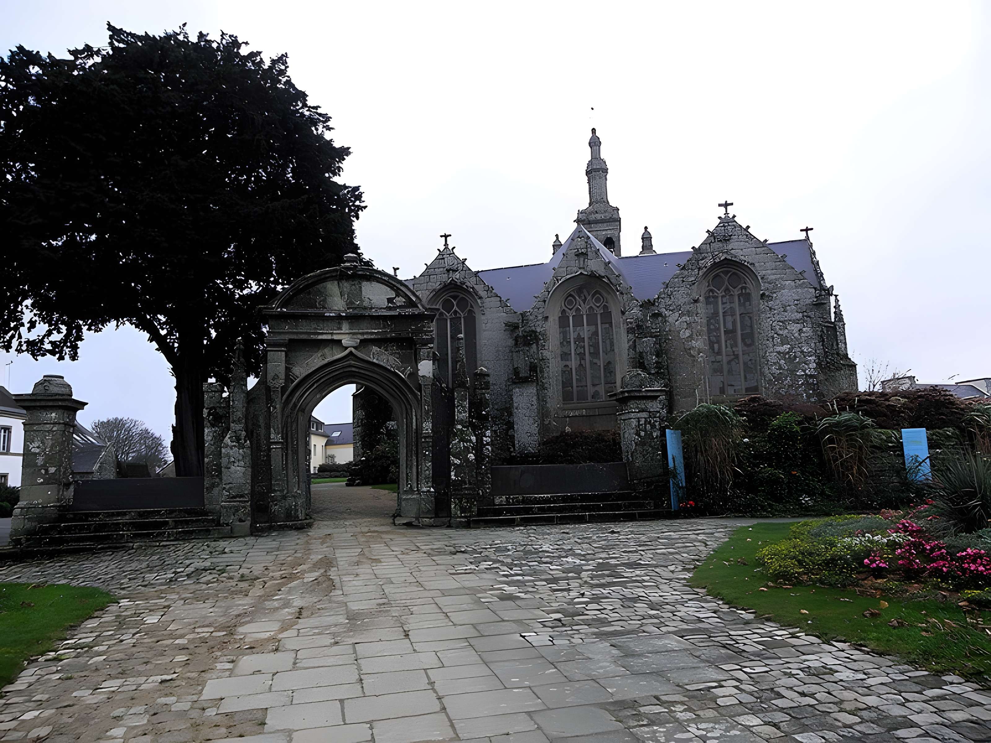 Église Saint-Thurien de Plogonnec 
