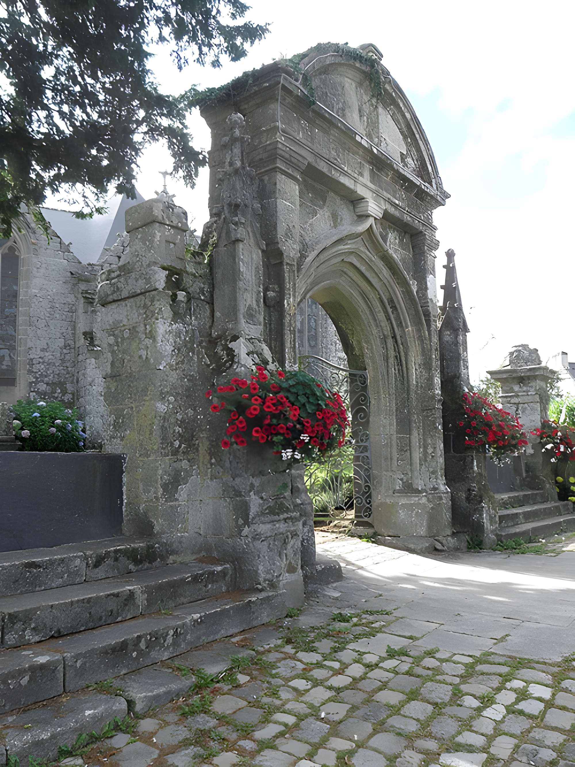 Église Saint-Thurien de Plogonnec