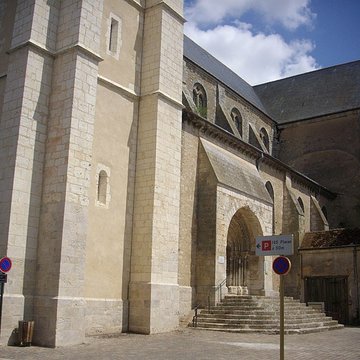 Église Saint-Valérien de Châteaudun