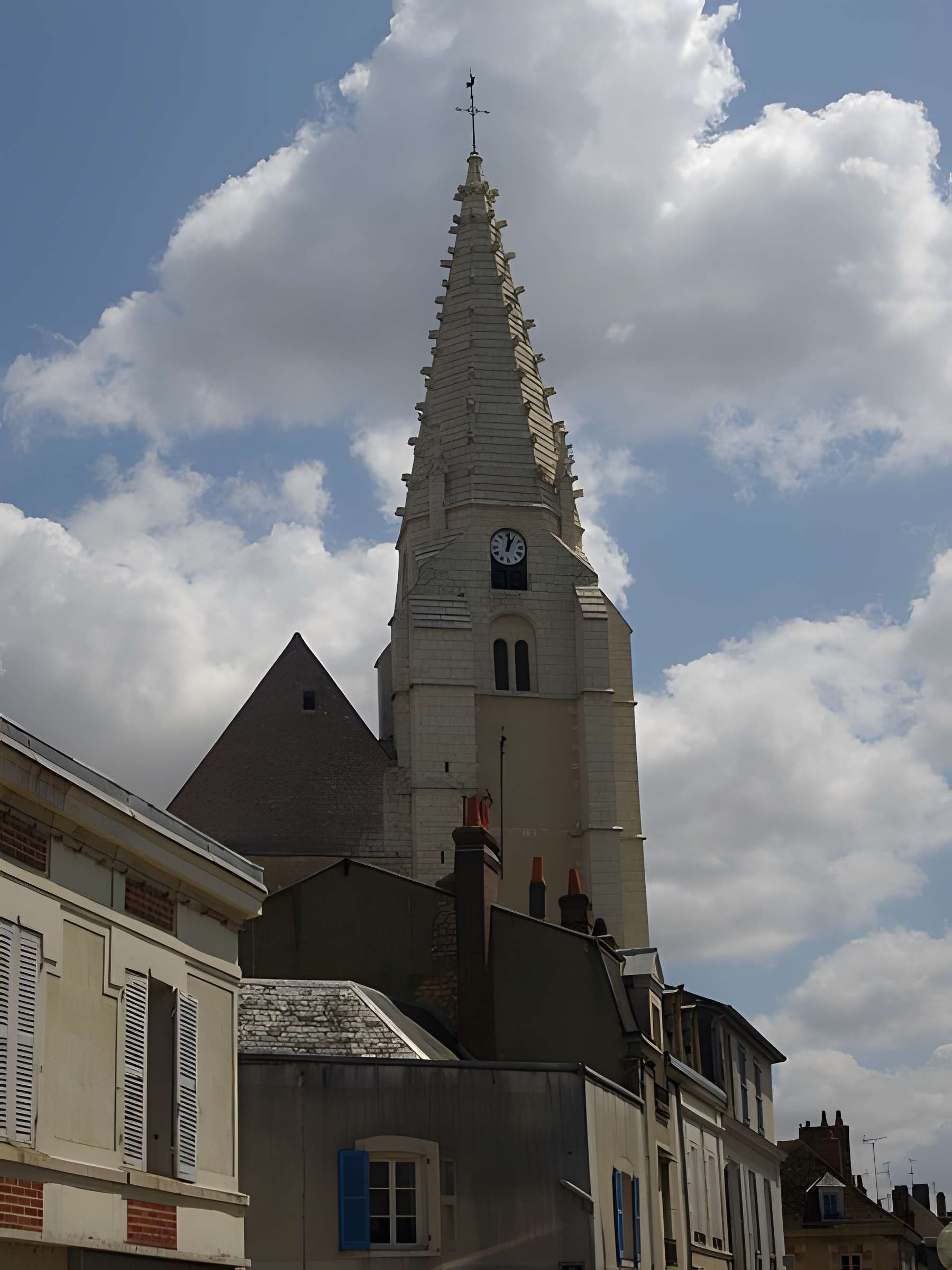 Église Saint-Valérien de Châteaudun
