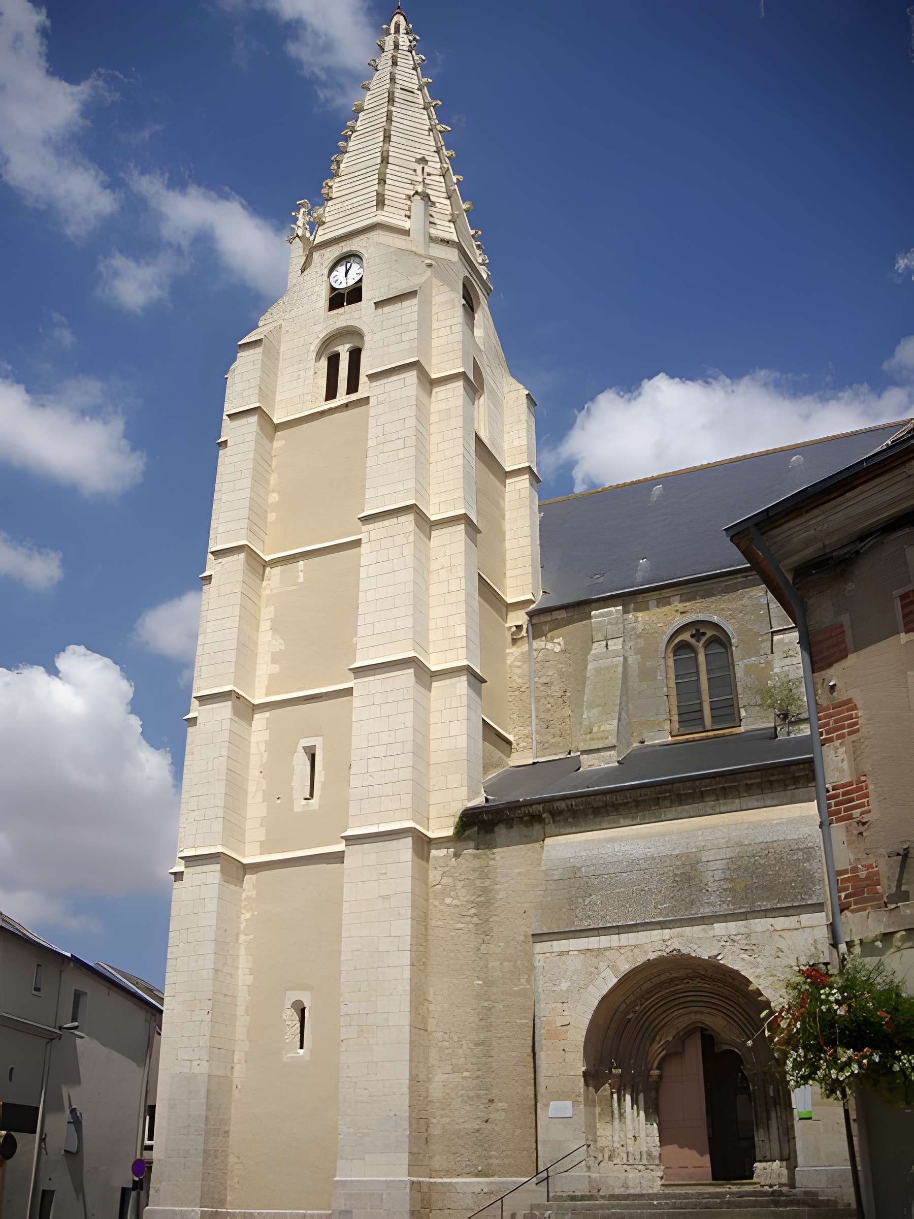 Église Saint-Valérien de Châteaudun